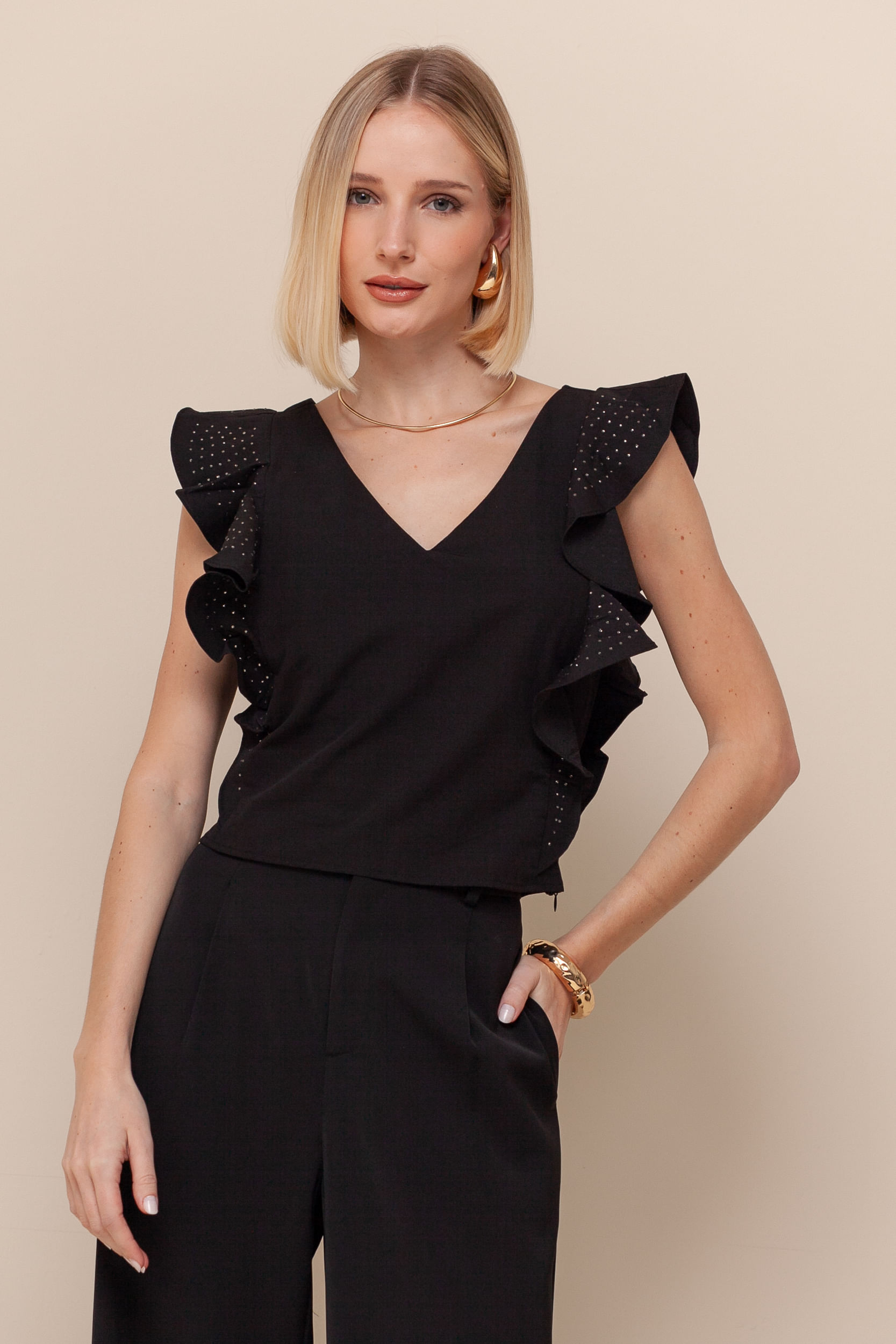 9035186 - Blusa Cropped Babados e Strass PRETO