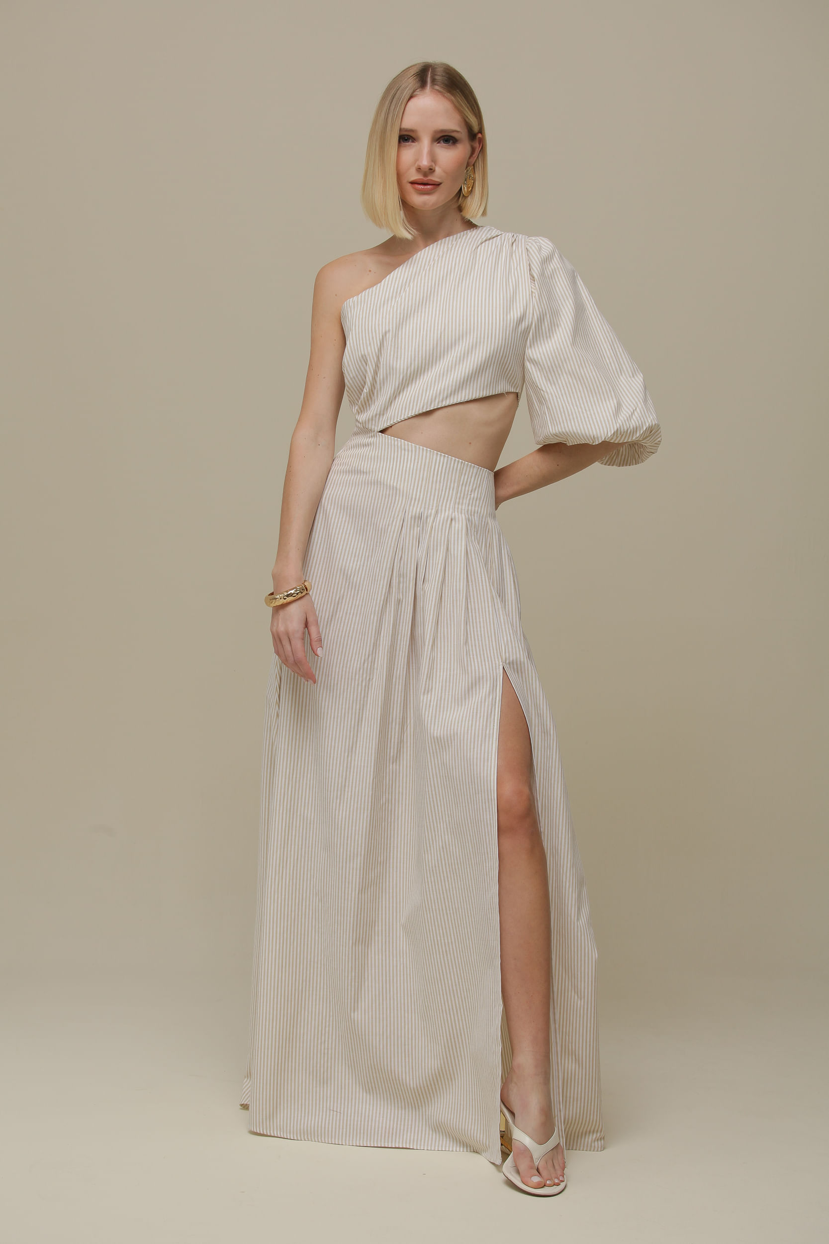 9036177 - Vestido Longo Uma Manga Assimétrico Listrado BEGE