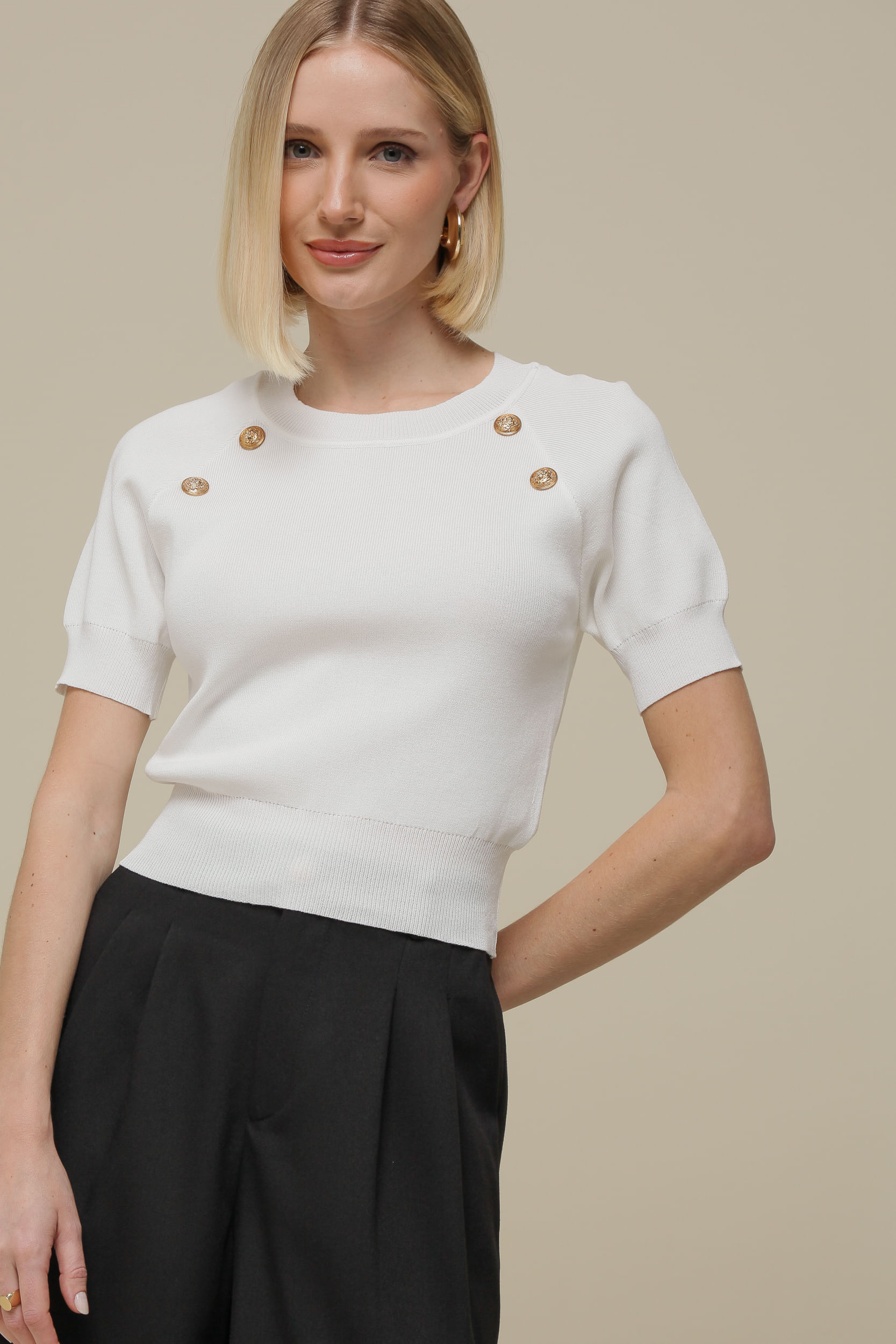 9036400 - Blusa Tricô Detalhes Botões OFF-WHITE 9036400 - Blusa Tricô Detalhes Botões OFF-WHITE