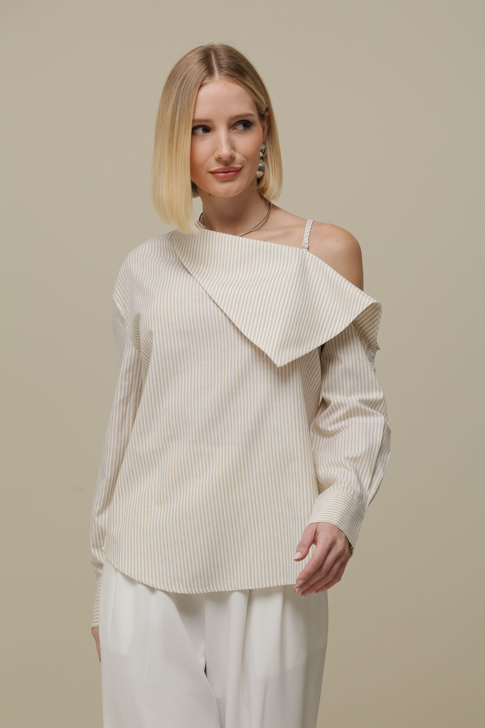 9036178 - Blusa Assimétrica Listras Manga Longa BEGE 9036178 - Blusa Assimétrica Listras Manga Longa BEGE