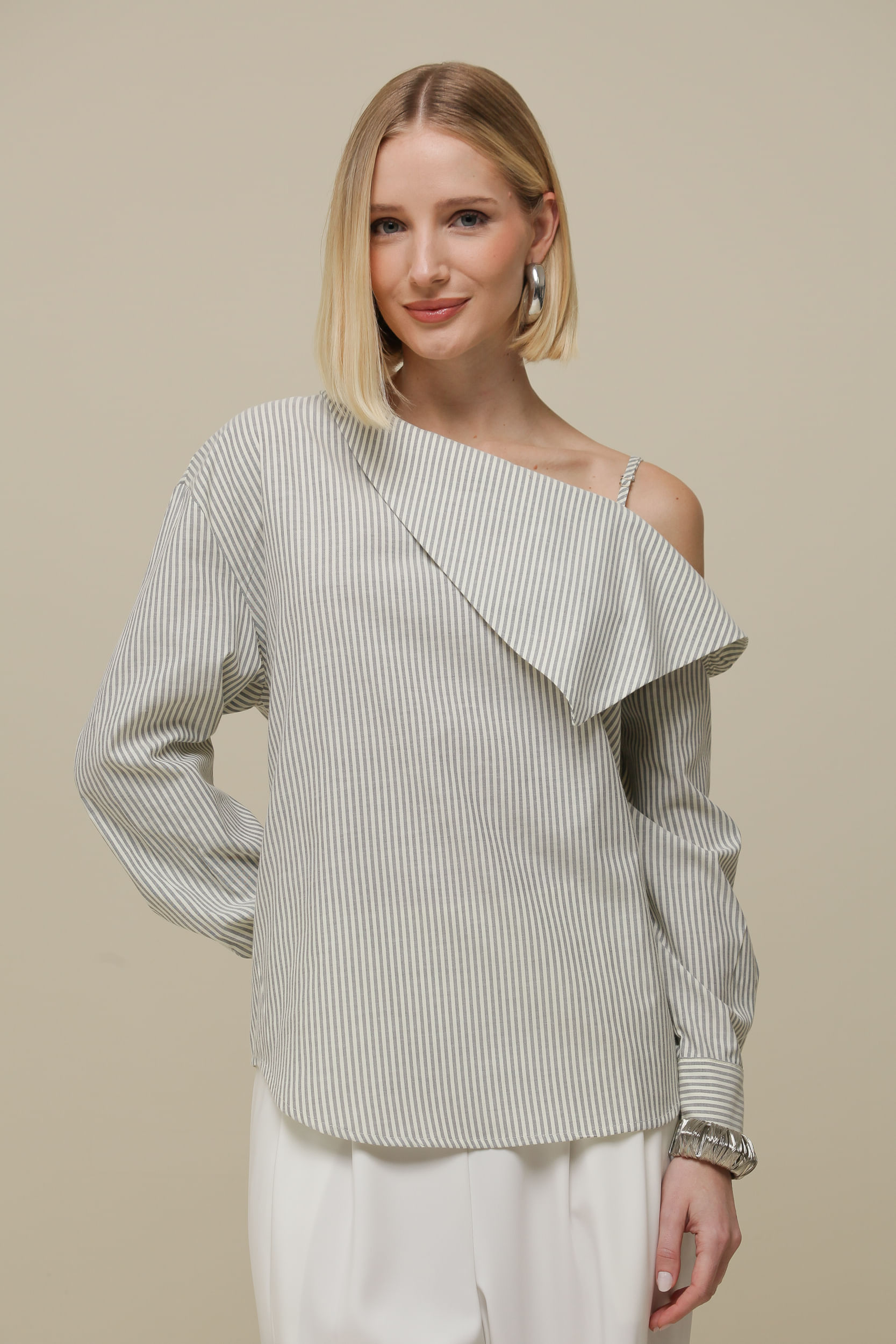 9036178 - Blusa Assimétrica Listras Manga Longa CINZA 9036178 - Blusa Assimétrica Listras Manga Longa CINZA