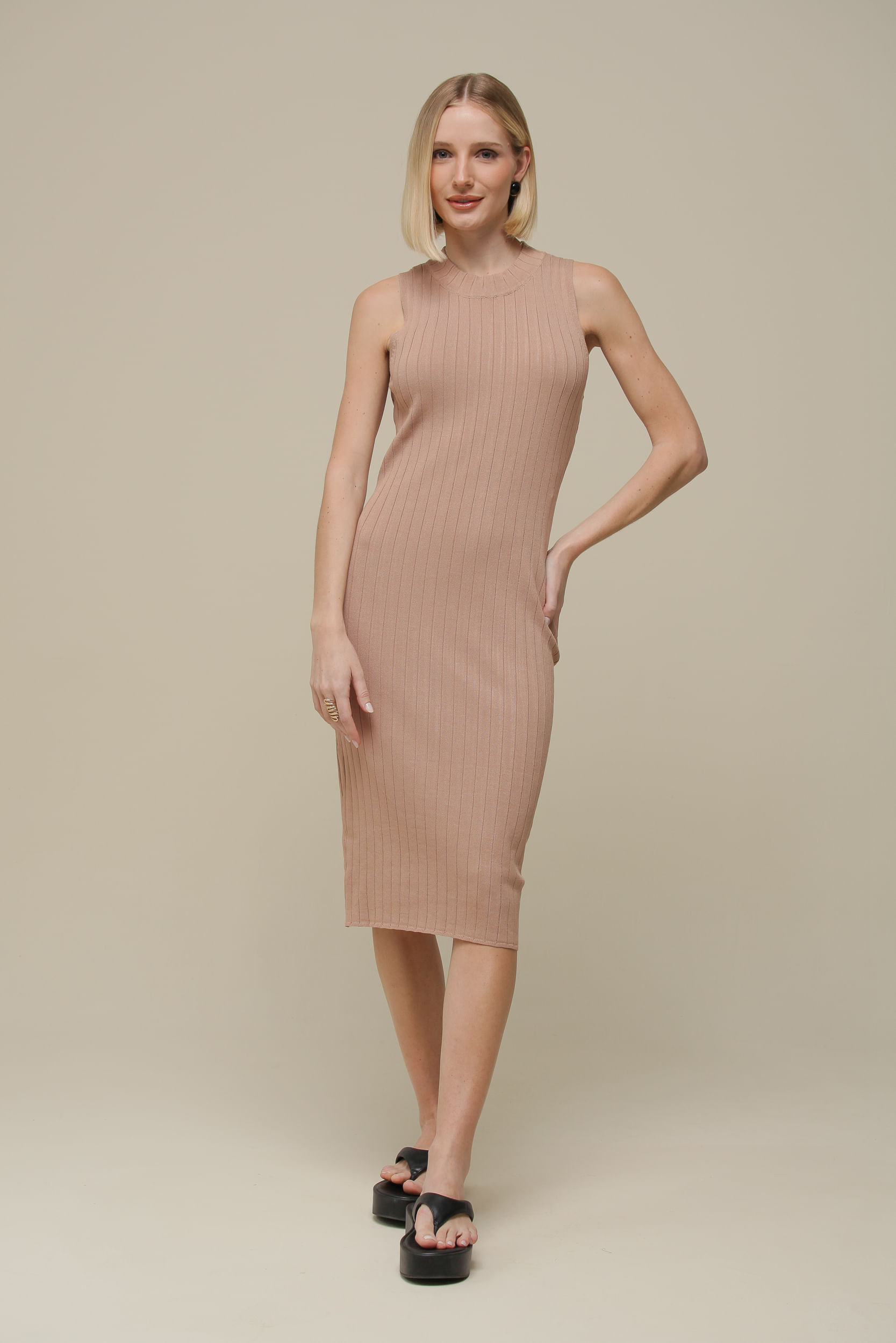 9036272 - Vestido Midi Tricô Canelado  BEGE