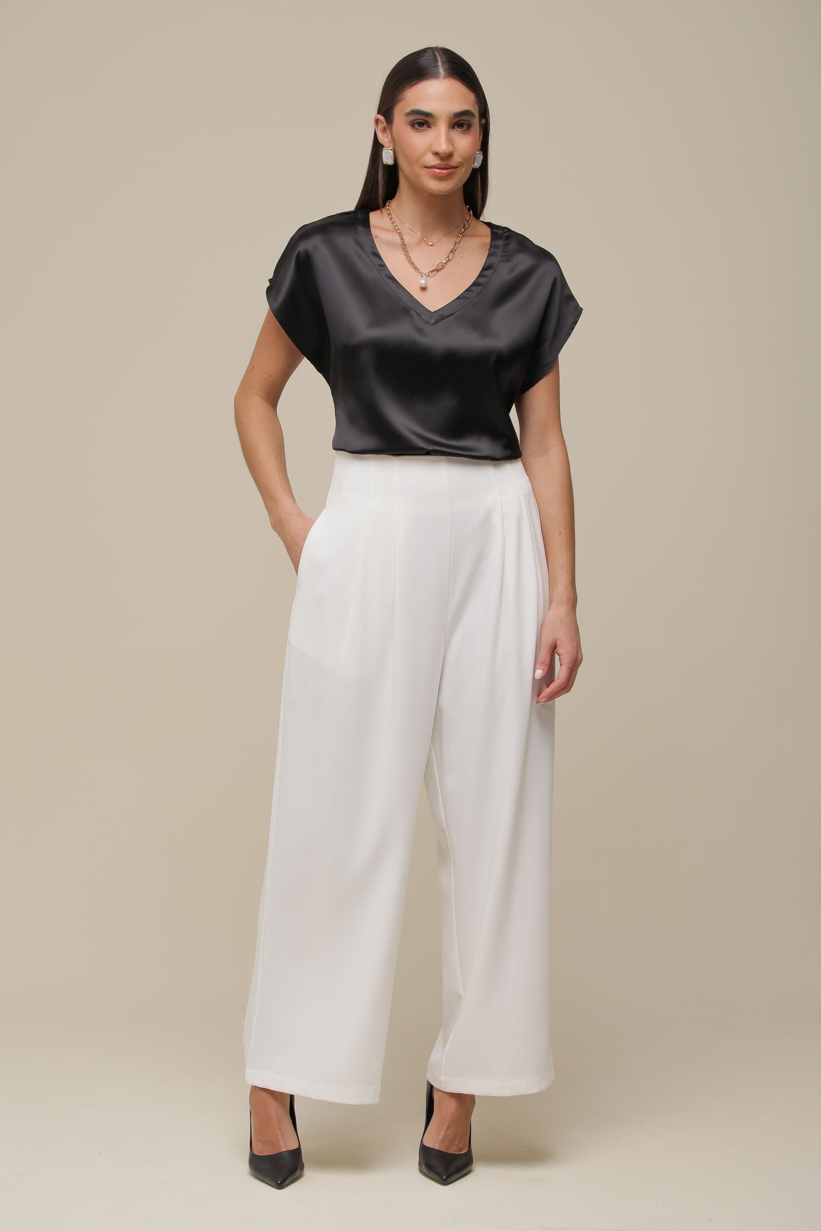 9036369 - Blusa Ampla Colar PRETO 9036369 - Blusa Ampla Colar PRETO