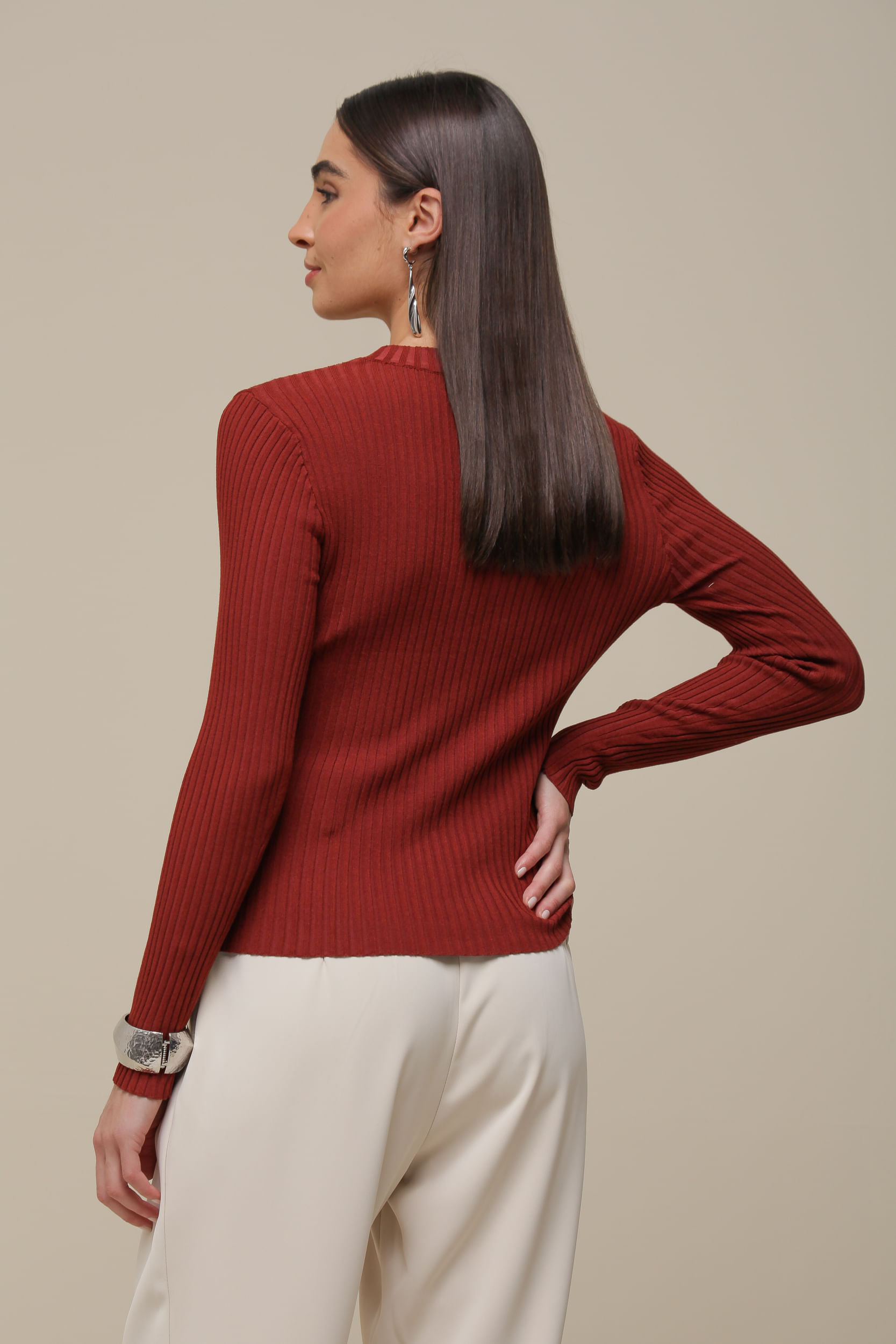 9036475 - Blusa Tricô Manga Longa Decote Gota FERRUGEM 9036475 - Blusa Tricô Manga Longa Decote Gota FERRUGEM