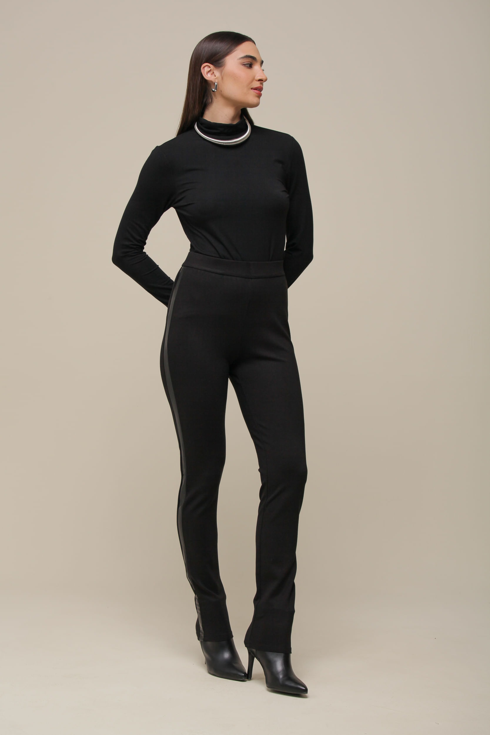 9036561 - Blusa Malha gola Alta PRETO 9036561 - Blusa Malha gola Alta PRETO