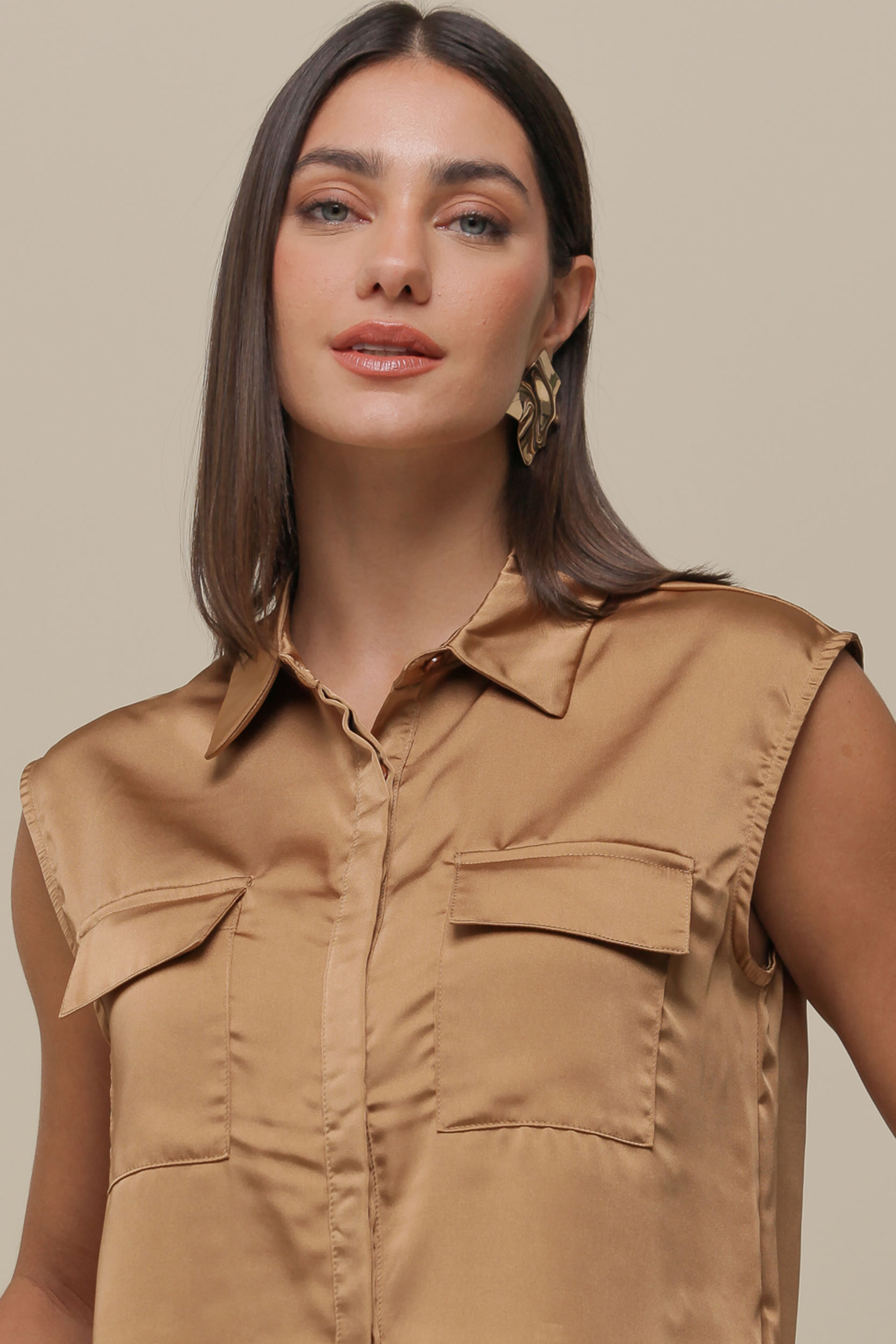 9036348 - Camisa Sem Manga Acetinada CARAMELO 9036348 - Camisa Sem Manga Acetinada CARAMELO