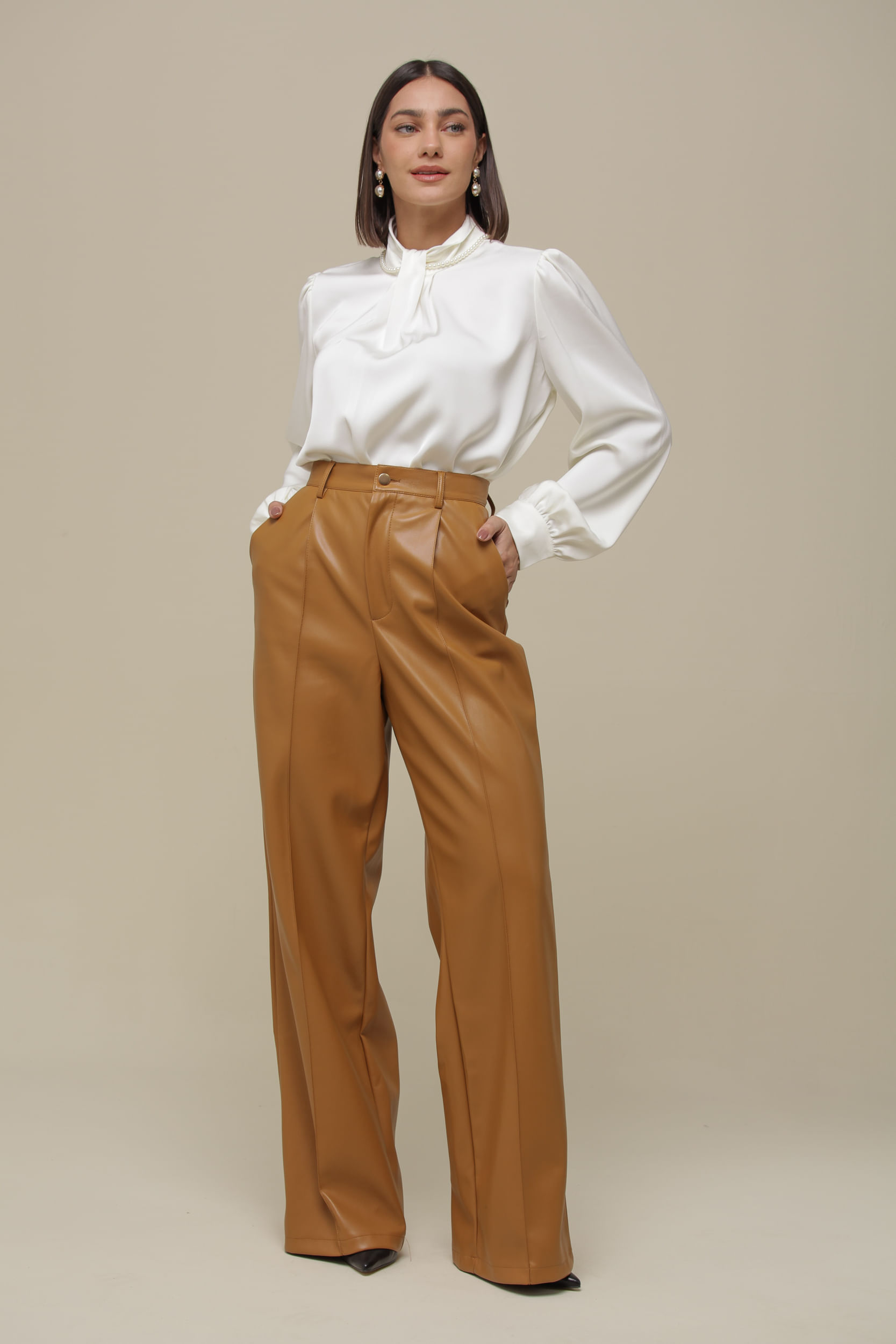9036466 - Calça Reta PU Pregas CAMEL 9036466 - Calça Reta PU Pregas CAMEL