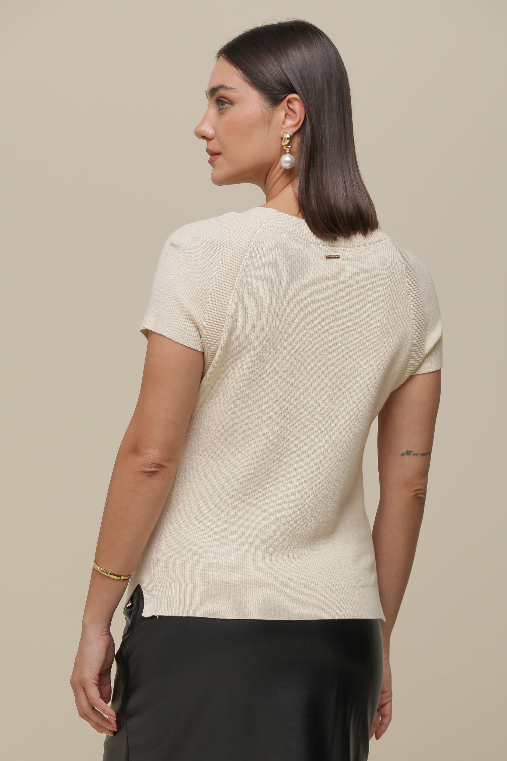 9036538 - Blusa Tricô Manga Curta BEGE 9036538 - Blusa Tricô Manga Curta BEGE