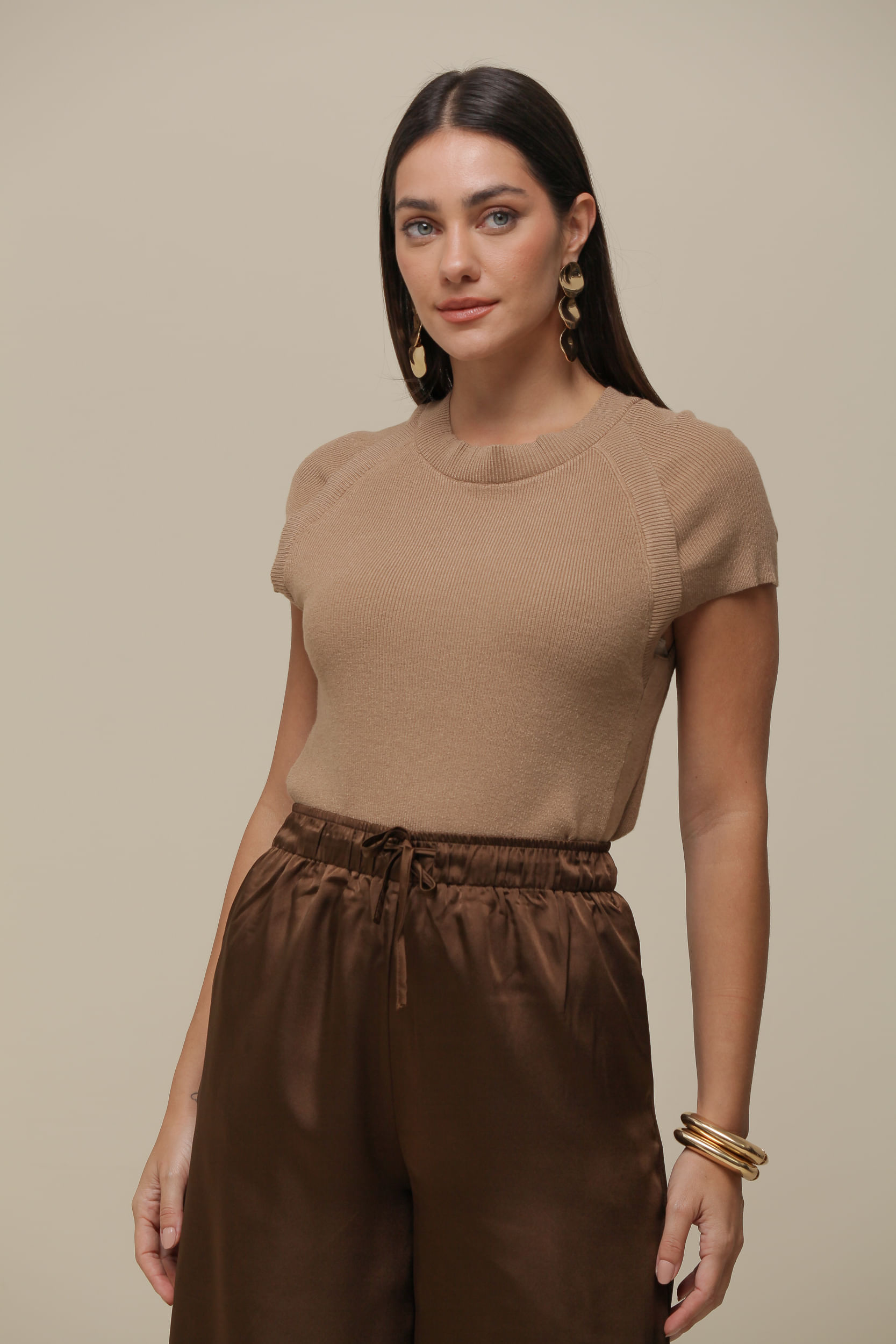 9036538 - Blusa Tricô Manga Curta   CAMEL