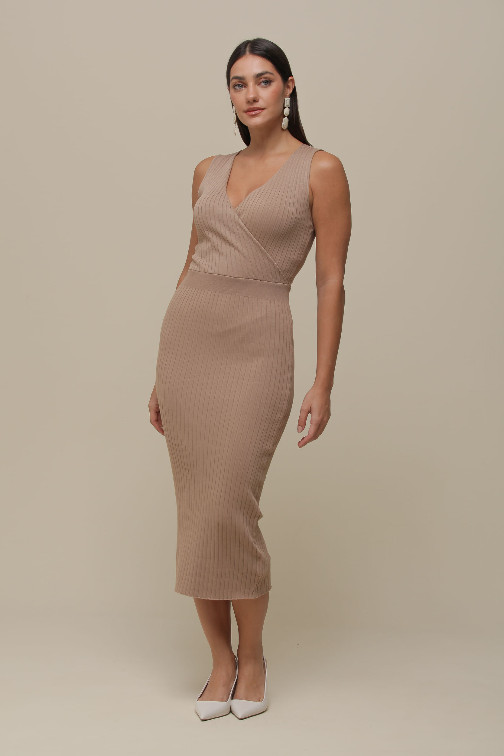 9036542 - Vestido Midi Tricô Decote Transpassado   BEGE