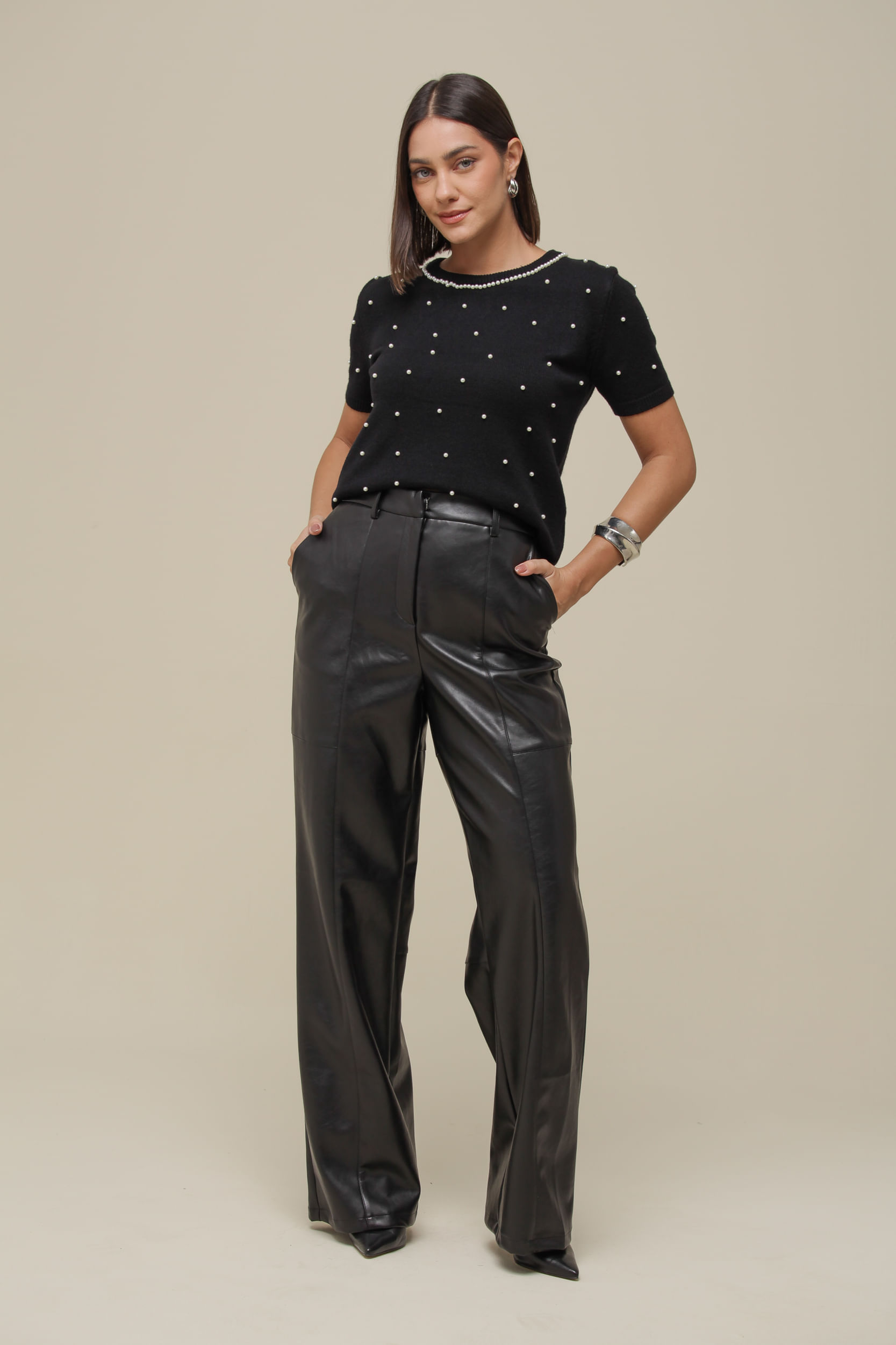 9036611 - Calça PU Recortes   PRETO
