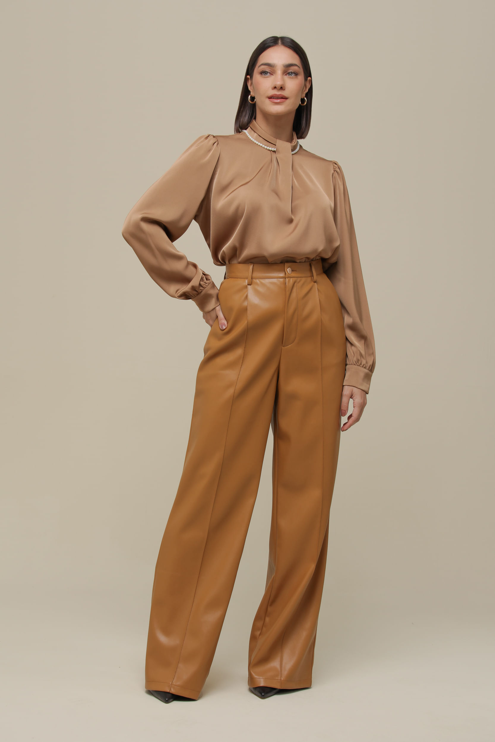 9036382 - Blusa Gravatinha Gola Pérola CAMEL 9036382 - Blusa Gravatinha Gola Pérola CAMEL