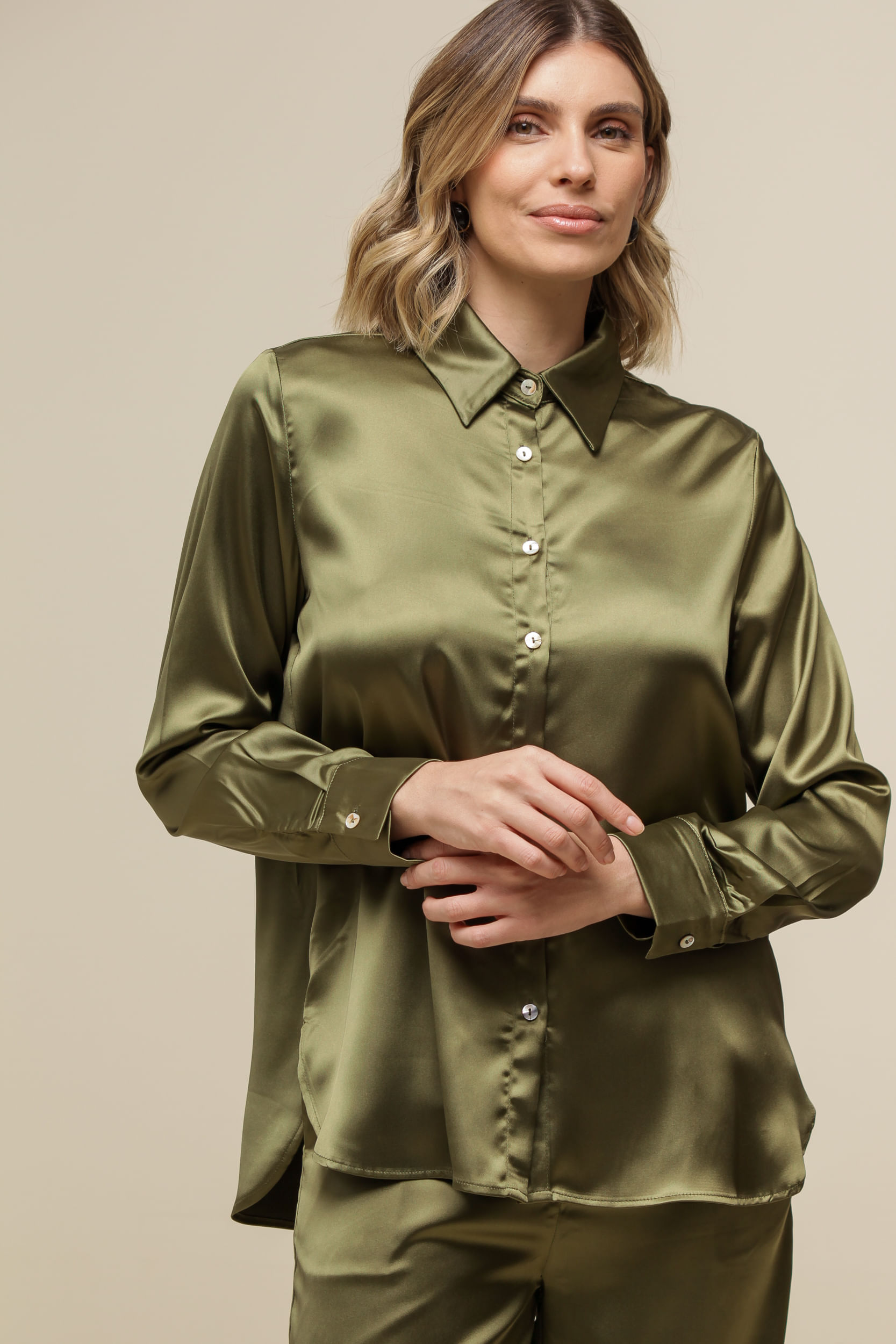 9036286 - Camisa Social de Cetim VERDE MILITAR 9036286 - Camisa Social de Cetim VERDE MILITAR