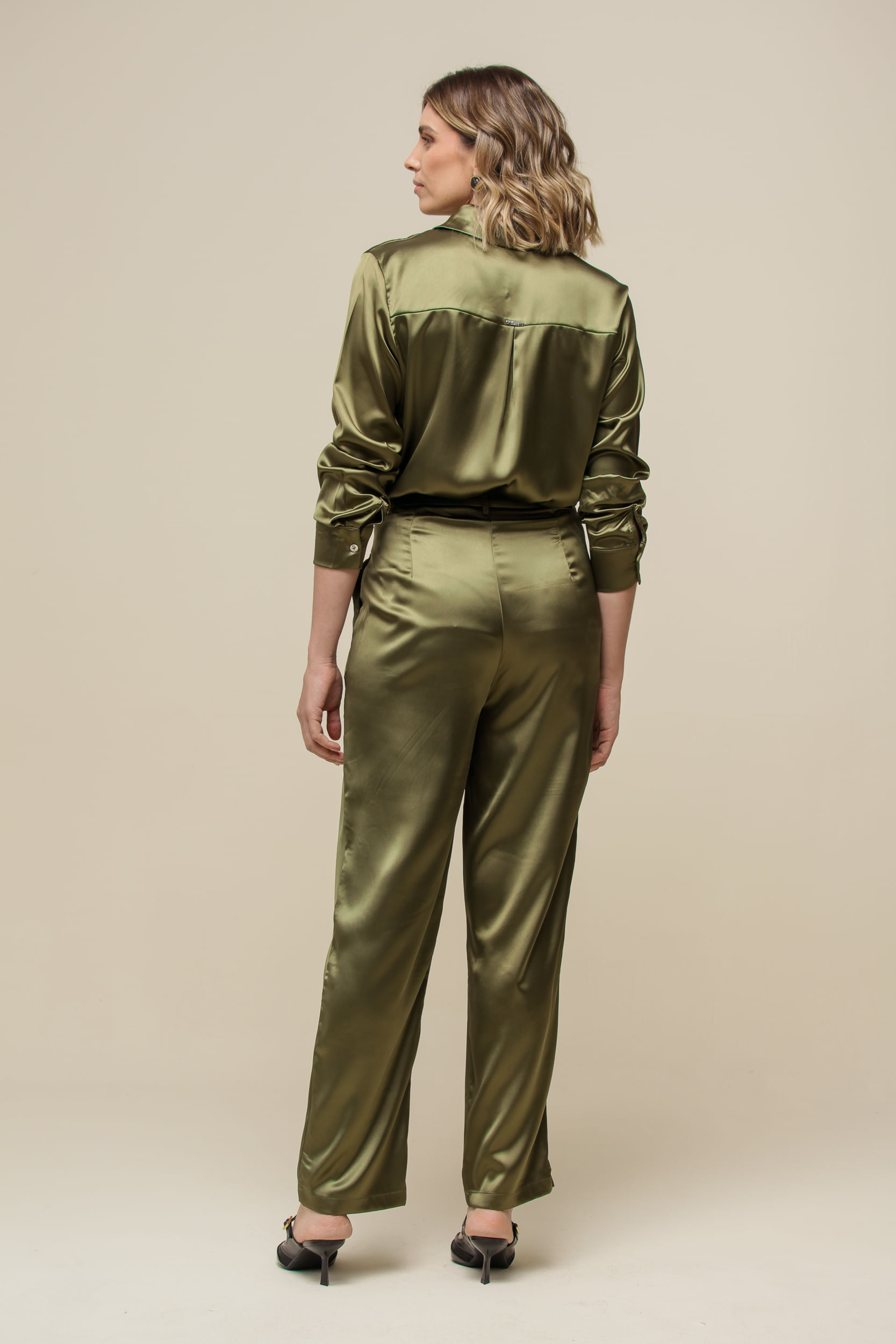 9036287 - Calça Reta de Cetim VERDE MILITAR