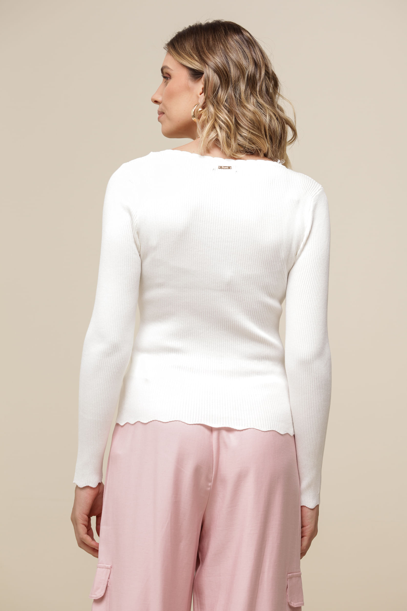 9036573 - Blusa Tricô Detalhe Ondas OFF-WHITE 9036573 - Blusa Tricô Detalhe Ondas OFF-WHITE