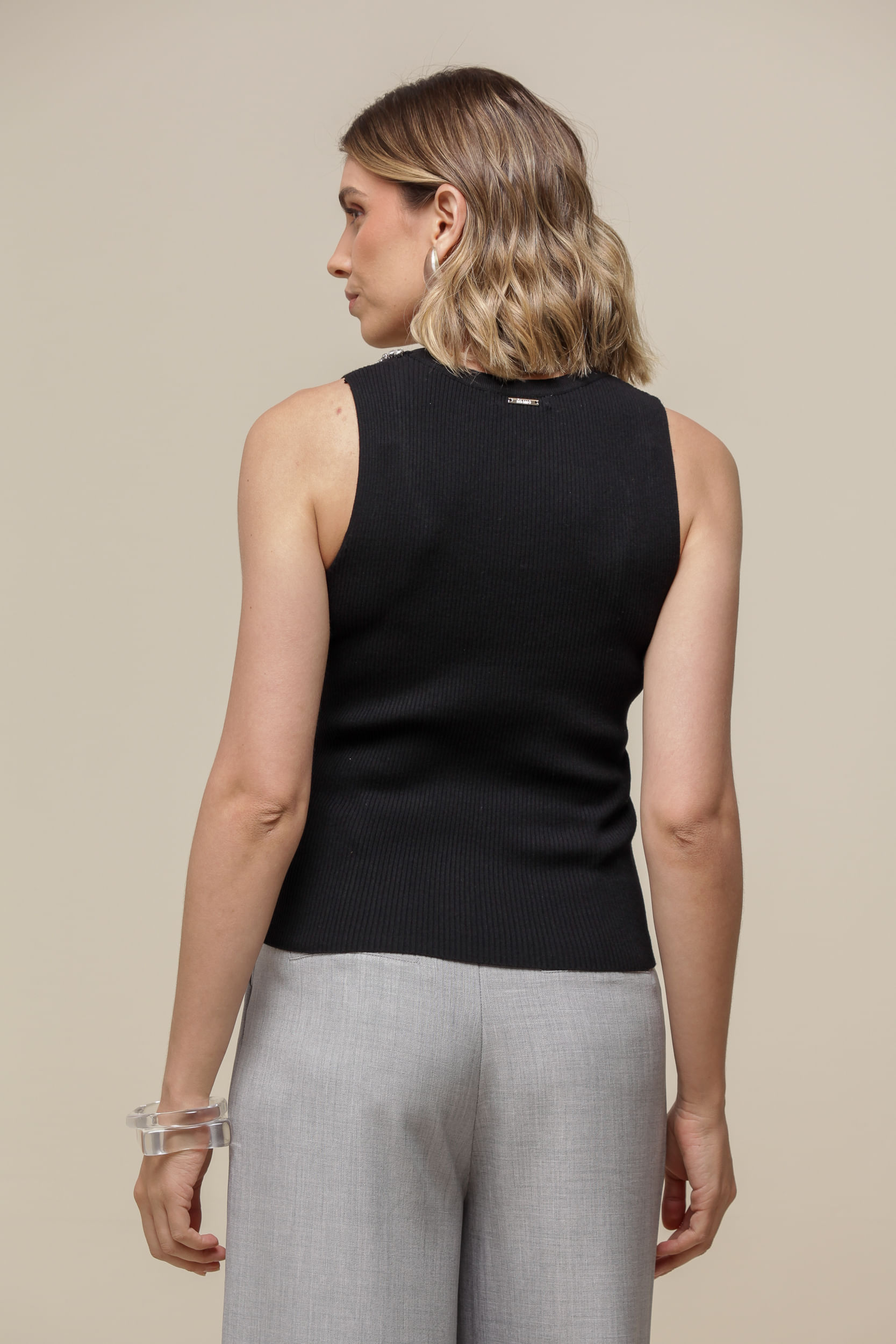9036279 - Regata Tricô Colar Brilhos PRETO 9036279 - Regata Tricô Colar Brilhos PRETO
