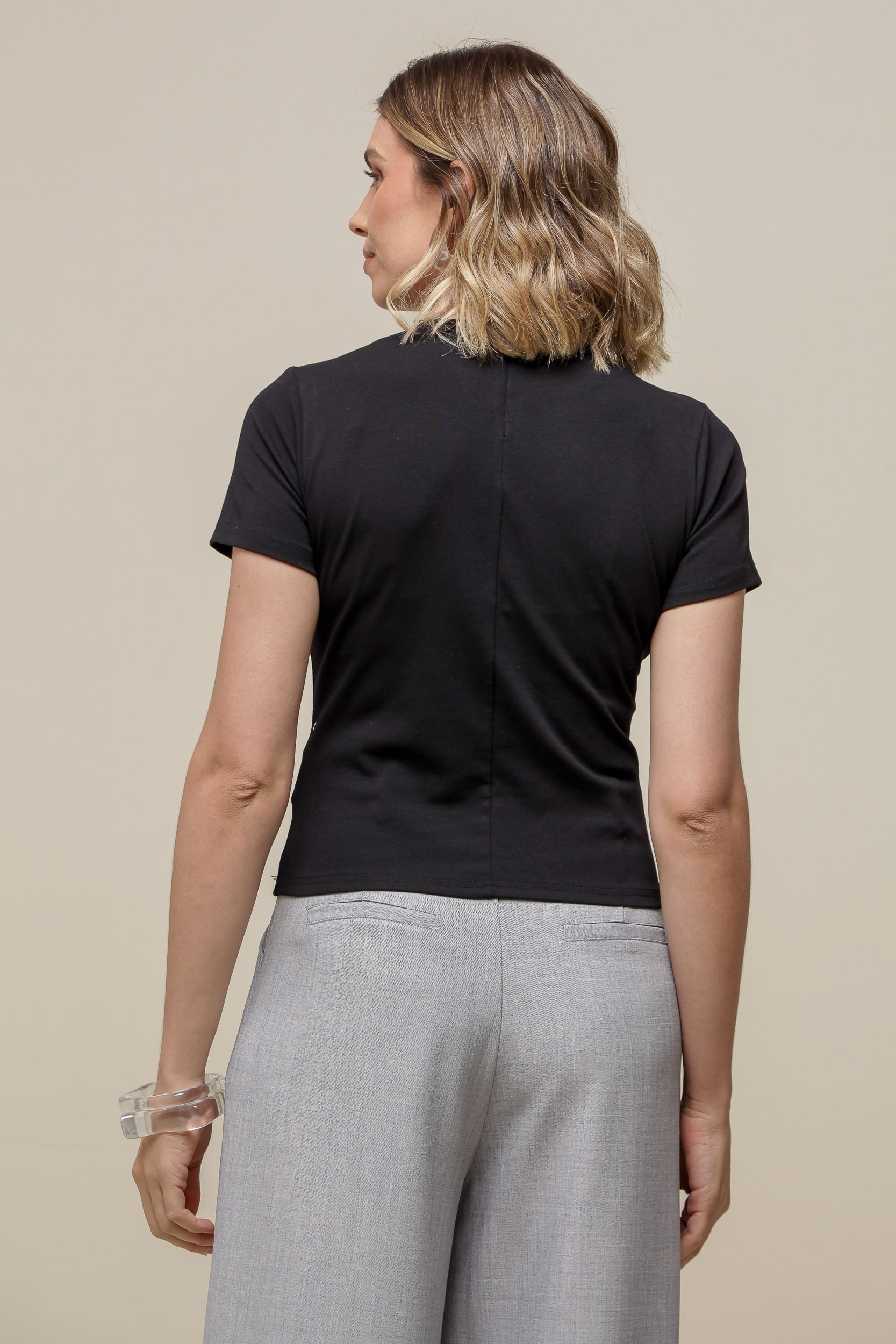 9036401 - Blusa Malha Colar Pérolas e Corrente PRETO 9036401 - Blusa Malha Colar Pérolas e Corrente PRETO