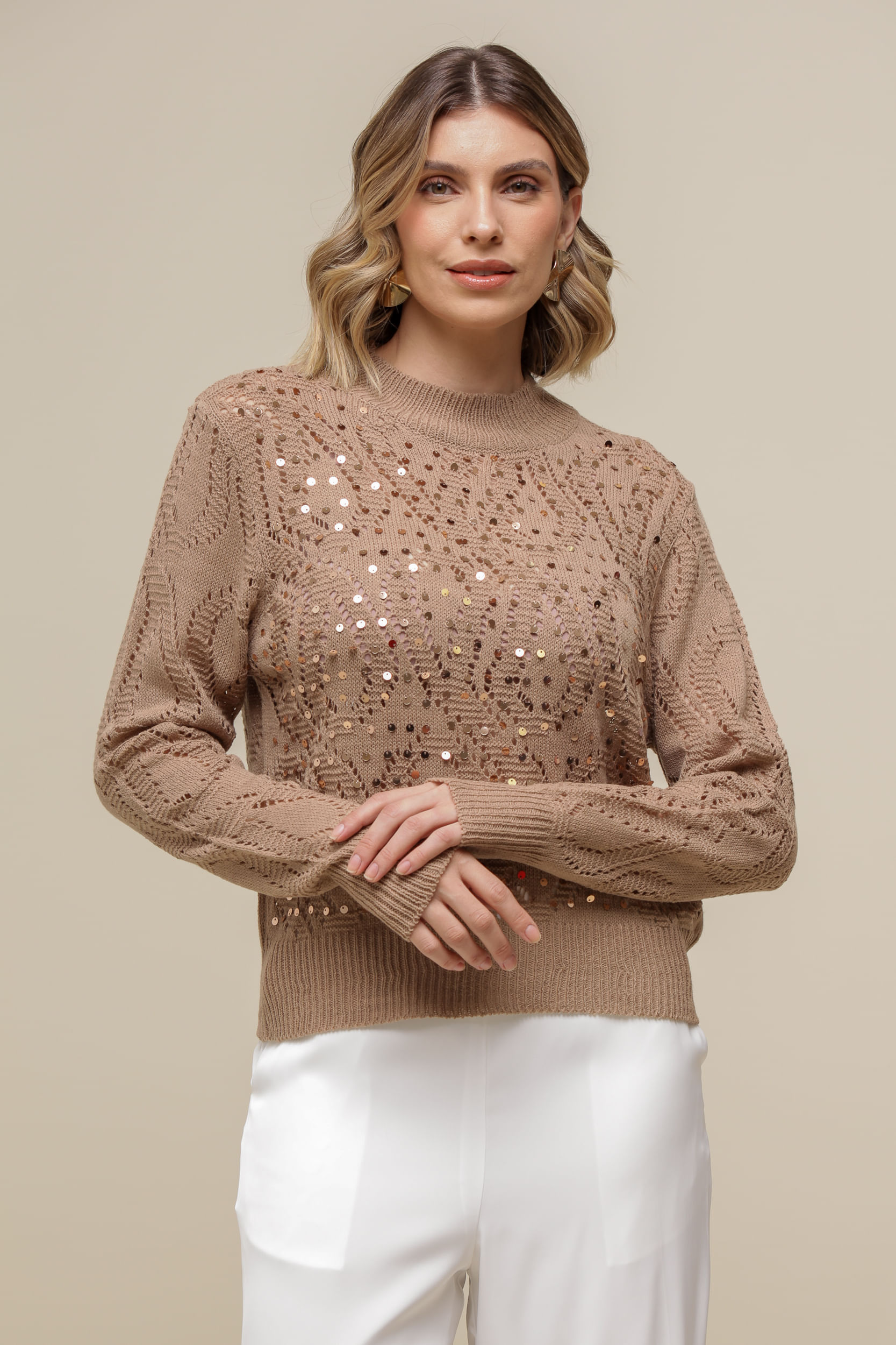 9036777 - Blusa Tricô Manga Longa com Paetê BEGE