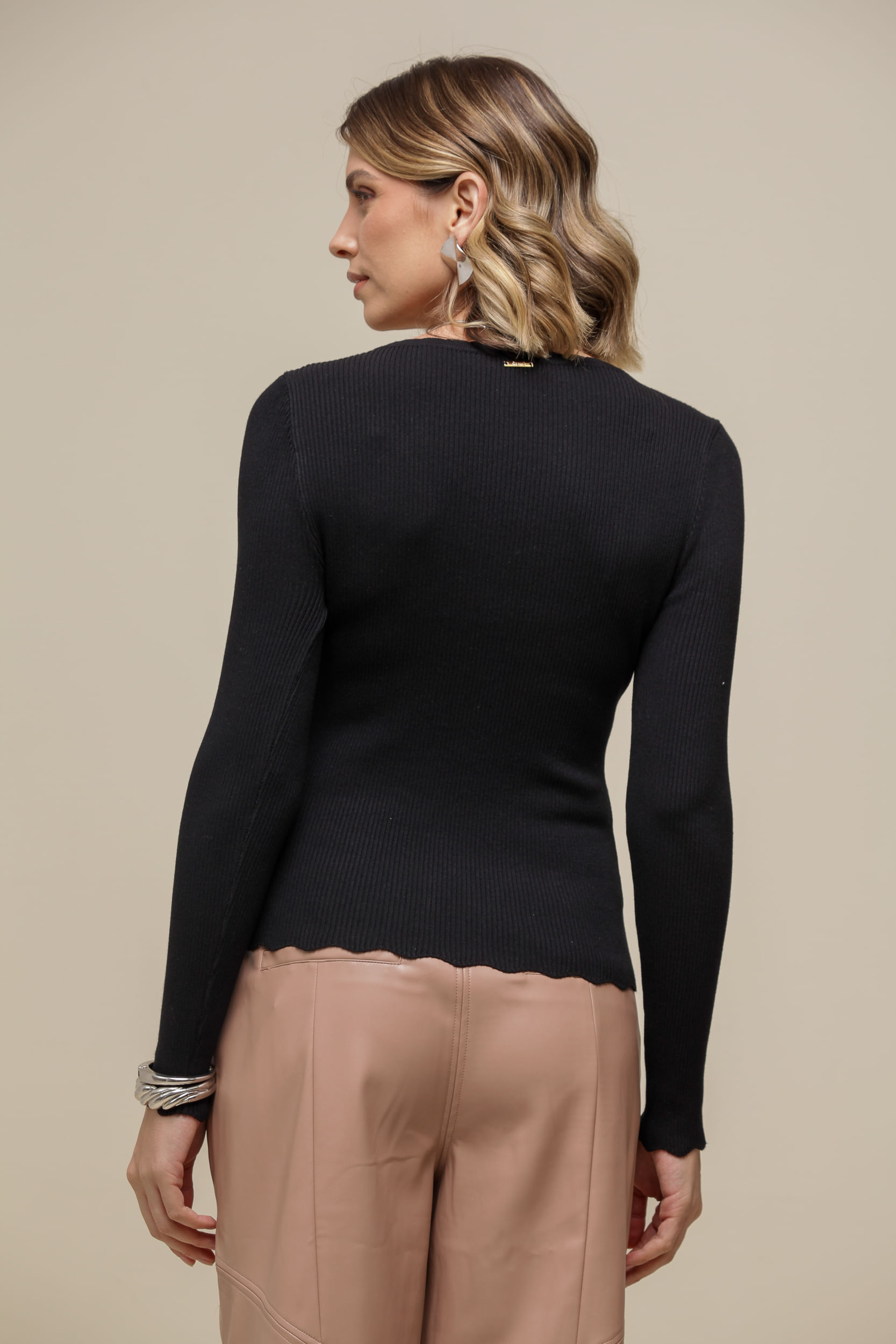 9036573 - Blusa Tricô Detalhe Ondas PRETO 9036573 - Blusa Tricô Detalhe Ondas PRETO