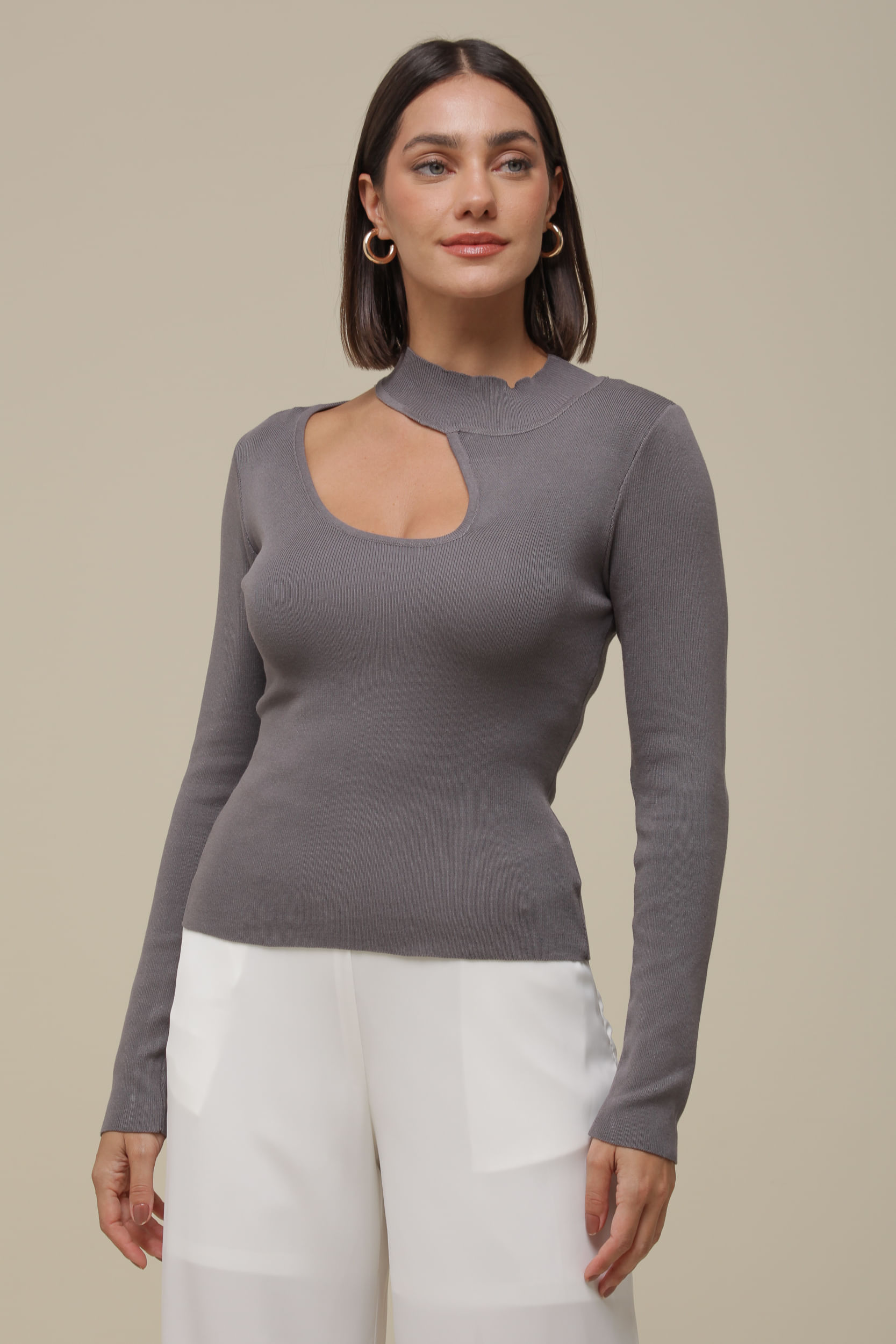 9036532 - Blusa Tricô Recorte no Decote CINZA 9036532 - Blusa Tricô Recorte no Decote CINZA