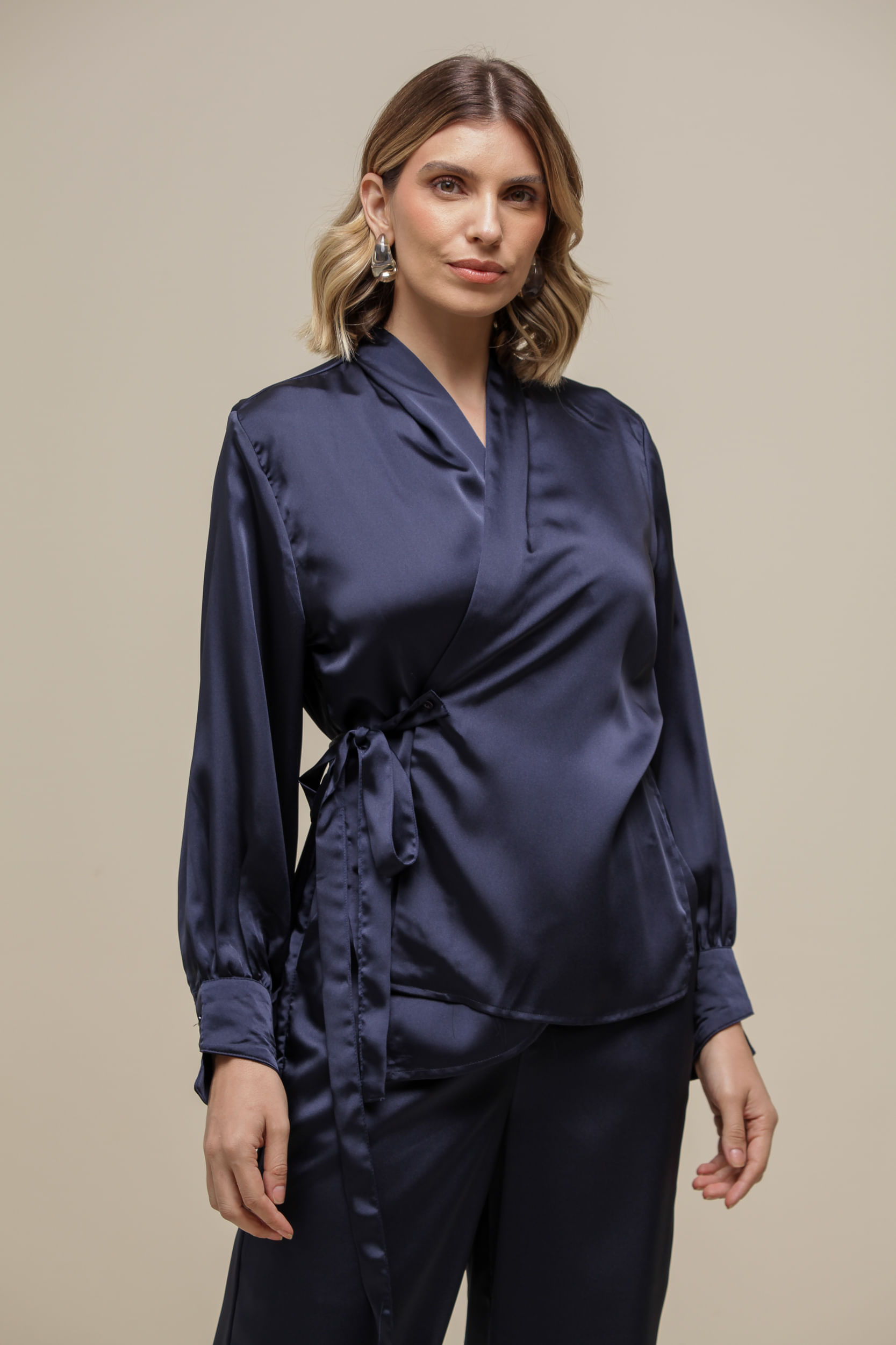 9036437 - Camisa Cetim Transpasse  MARINHO 