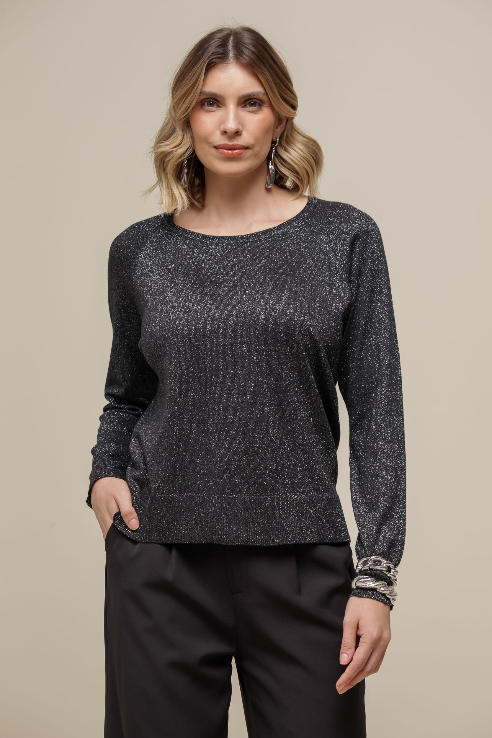 9036572- Blusa Tricô Amplo Fio Metalizado PRETO 9036572- Blusa Tricô Amplo Fio Metalizado PRETO