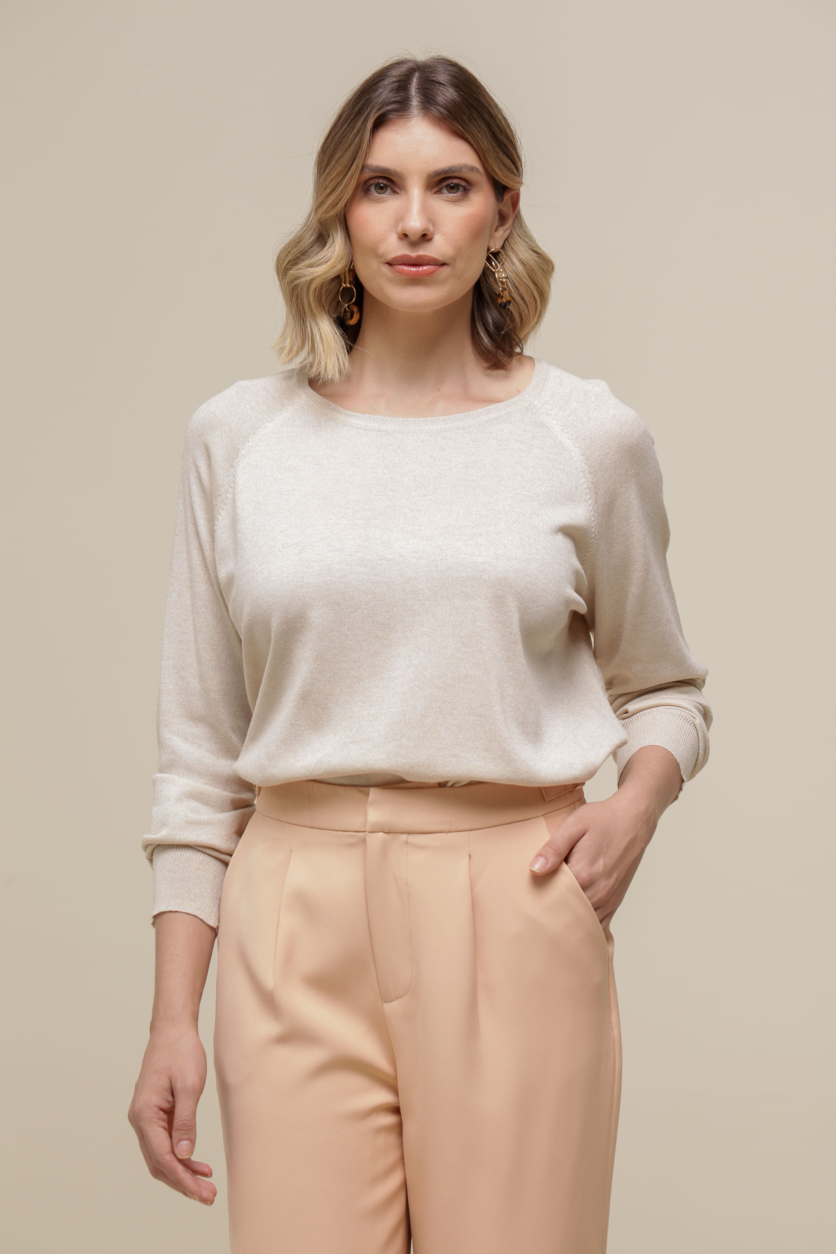 9036572 - Blusa Tricô Amplo Fio Metalizado  AREIA