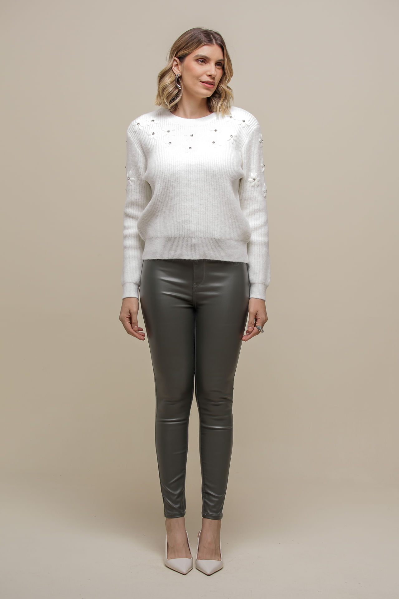 9036577 - Blusa Tricô Flores OFF-WHITE 9036577 - Blusa Tricô Flores OFF-WHITE