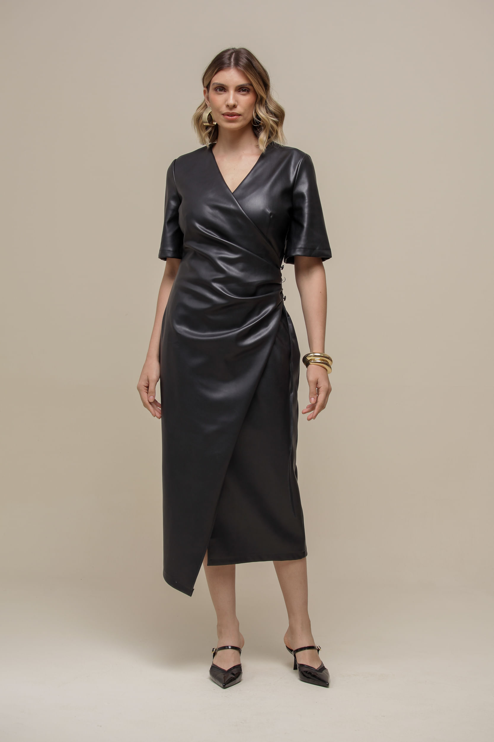 9036596 - Vestido PU Transpassado  PRETO