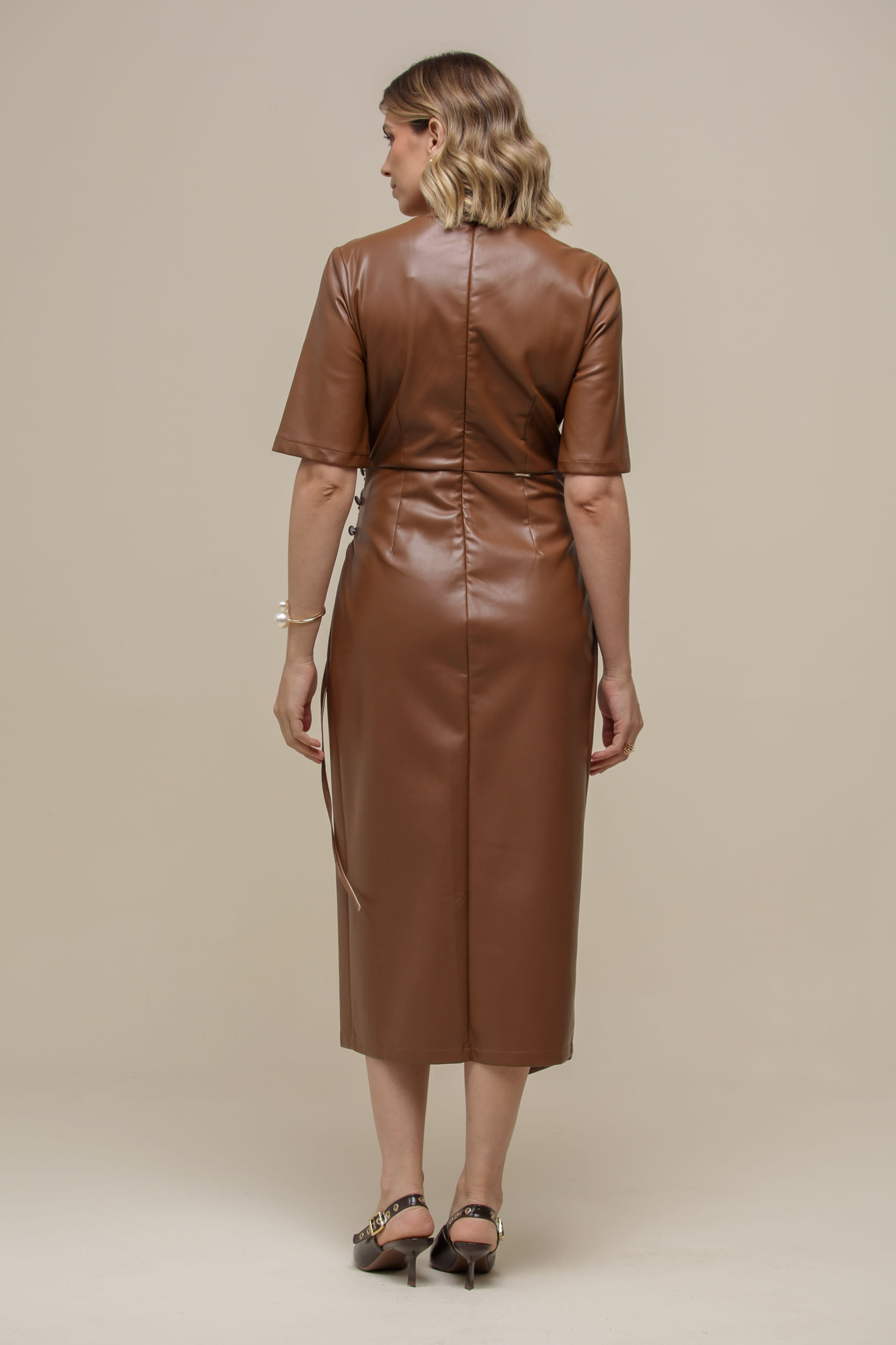 9036596 - Vestido PU Transpassado  MARROM