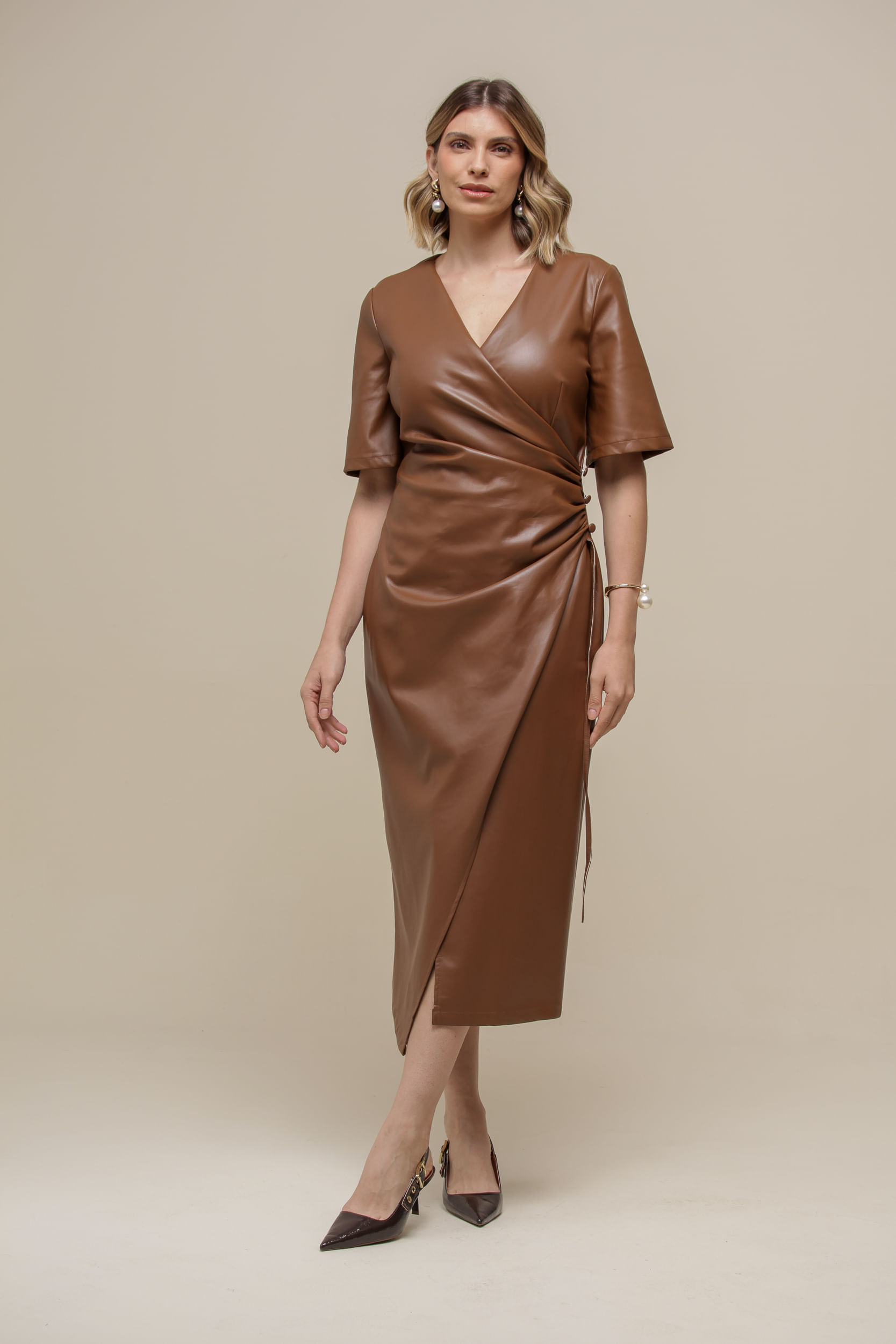 9036596 - Vestido PU Transpassado  MARROM
