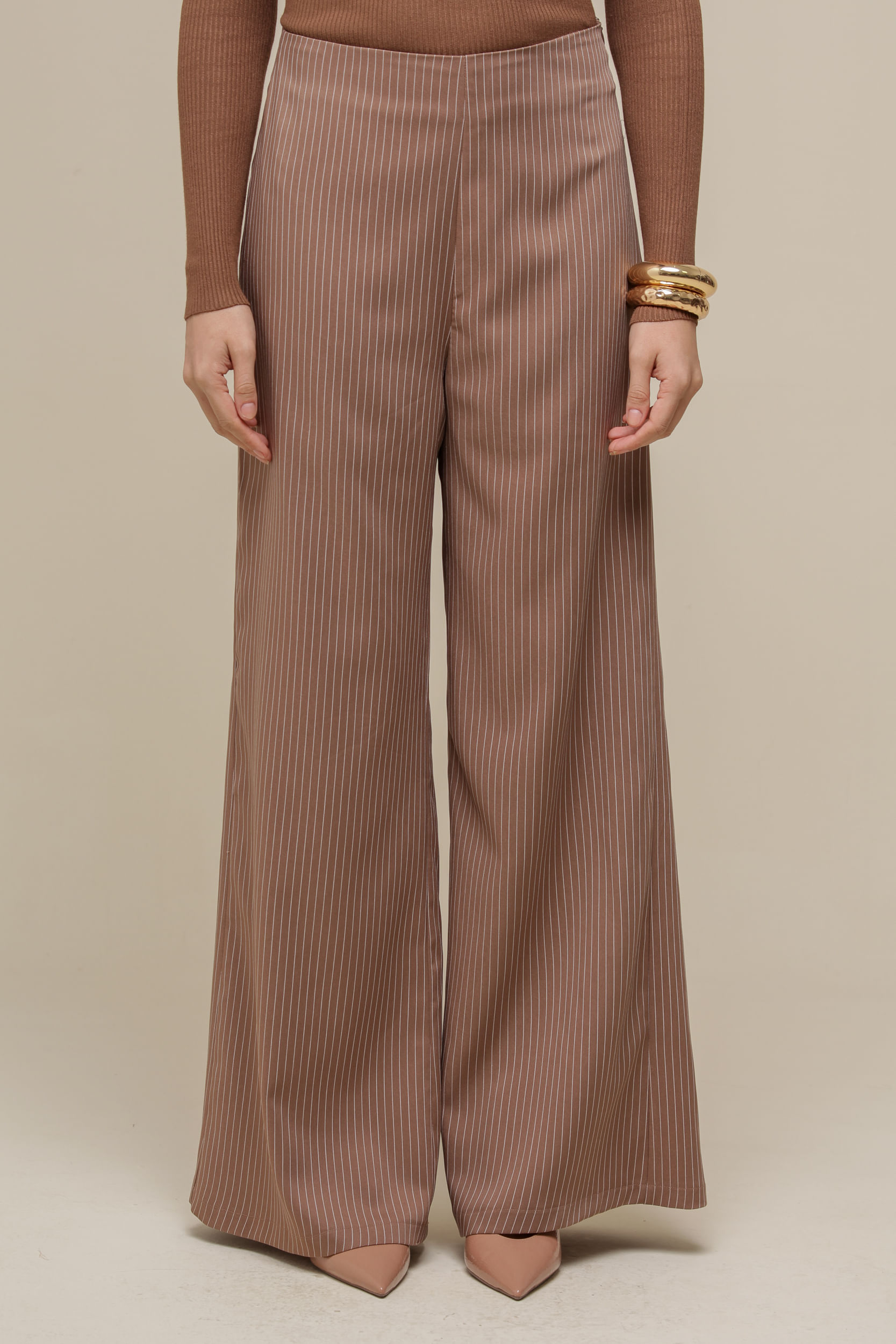 9036769 - Calça Alfaiataria Pantalona Risca de Giz MARROM 9036769 - Calça Alfaiataria Pantalona Risca de Giz MARROM