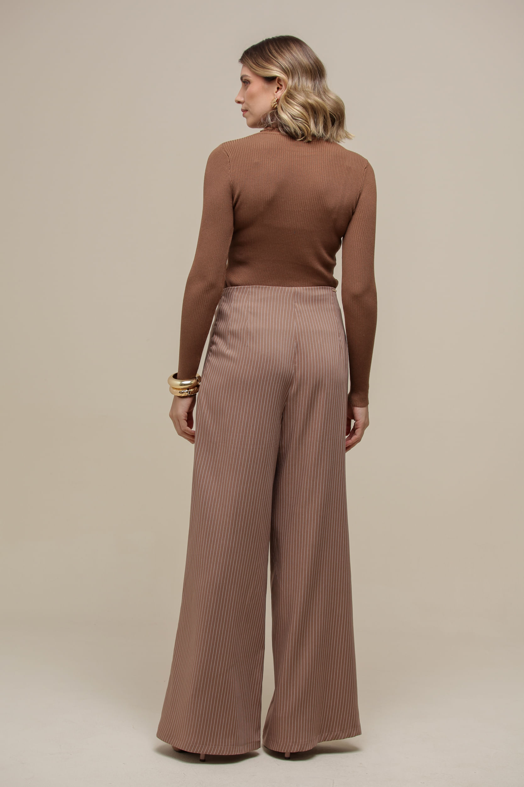 9036769 - Calça Alfaiataria Pantalona Risca de Giz MARROM 9036769 - Calça Alfaiataria Pantalona Risca de Giz MARROM