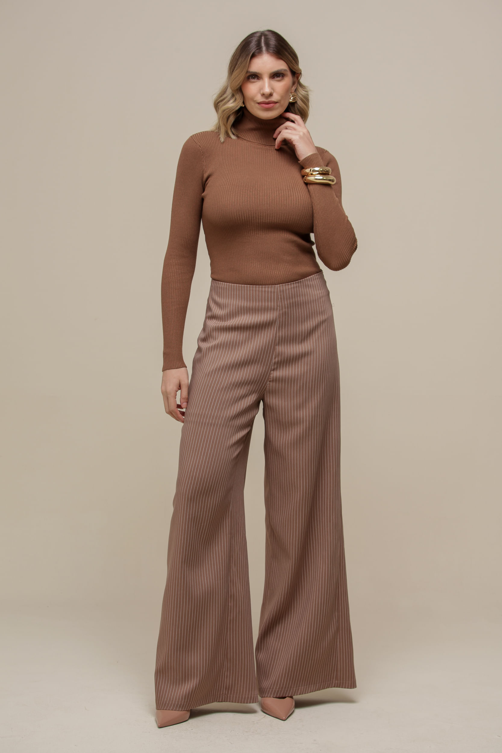 9036769 - Calça Alfaiataria Pantalona Risca de Giz MARROM 9036769 - Calça Alfaiataria Pantalona Risca de Giz MARROM