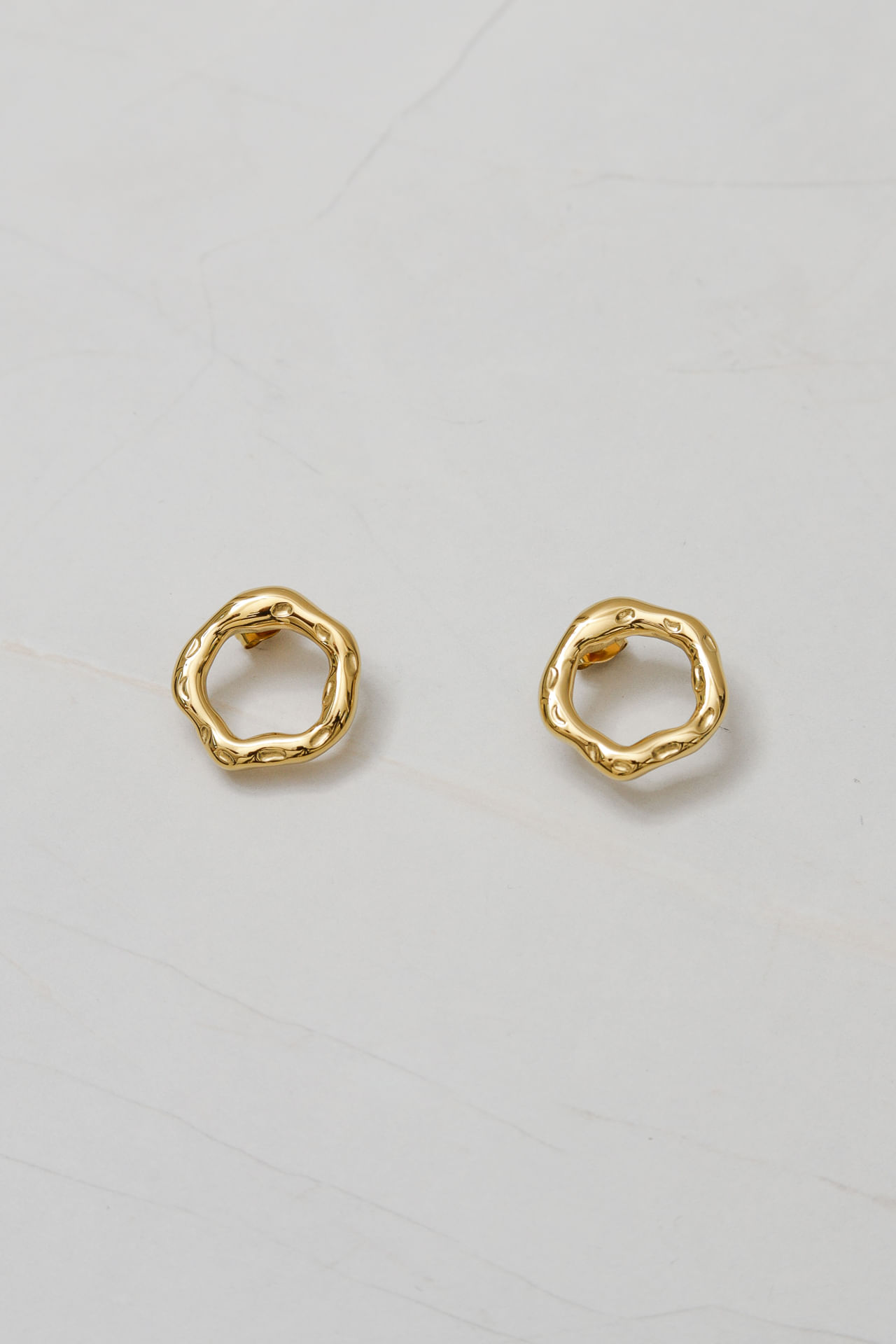 9036646 - Brinco Argola Vazada  DOURADO