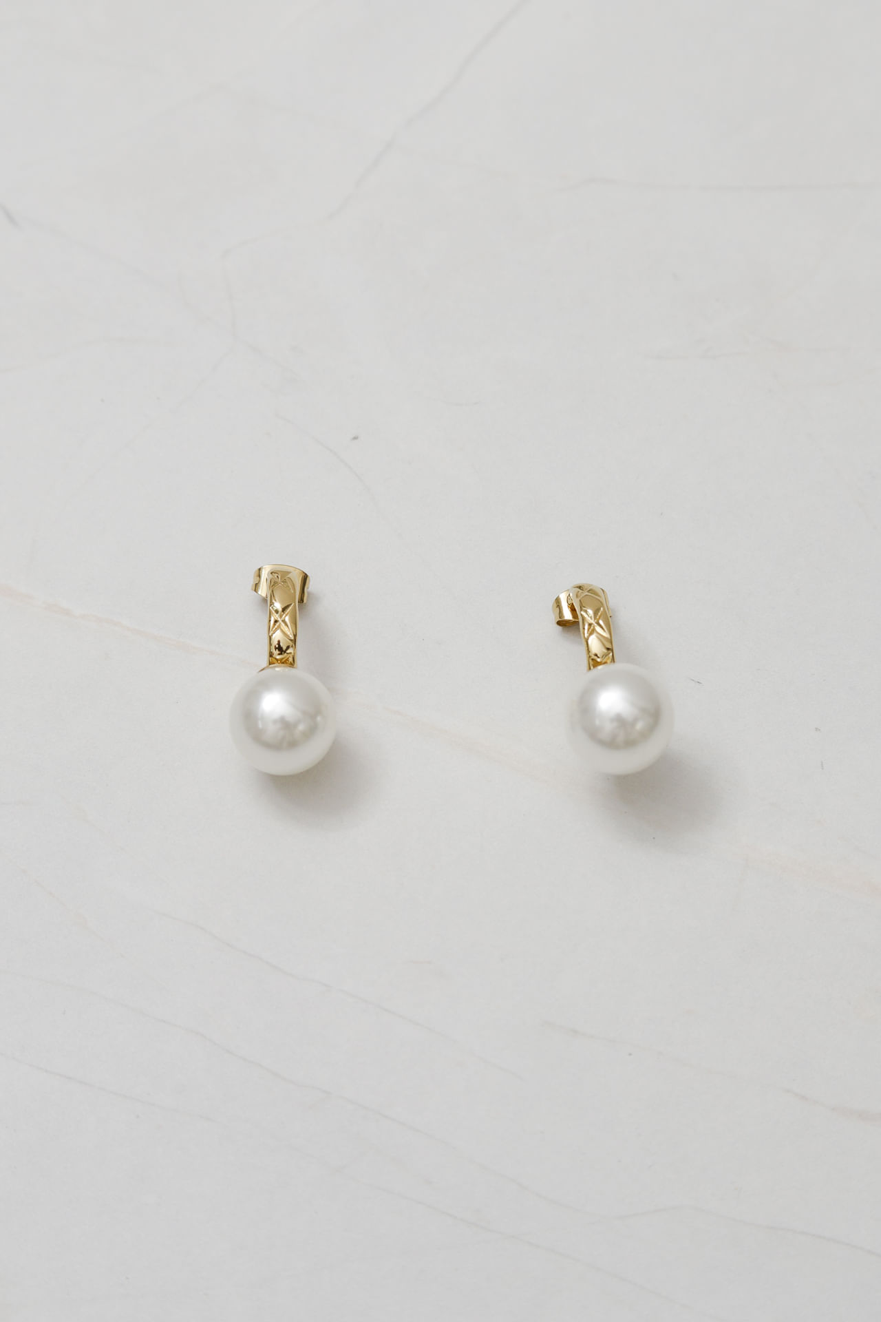 9036668 - Brinco Pingente Perola  DOURADO