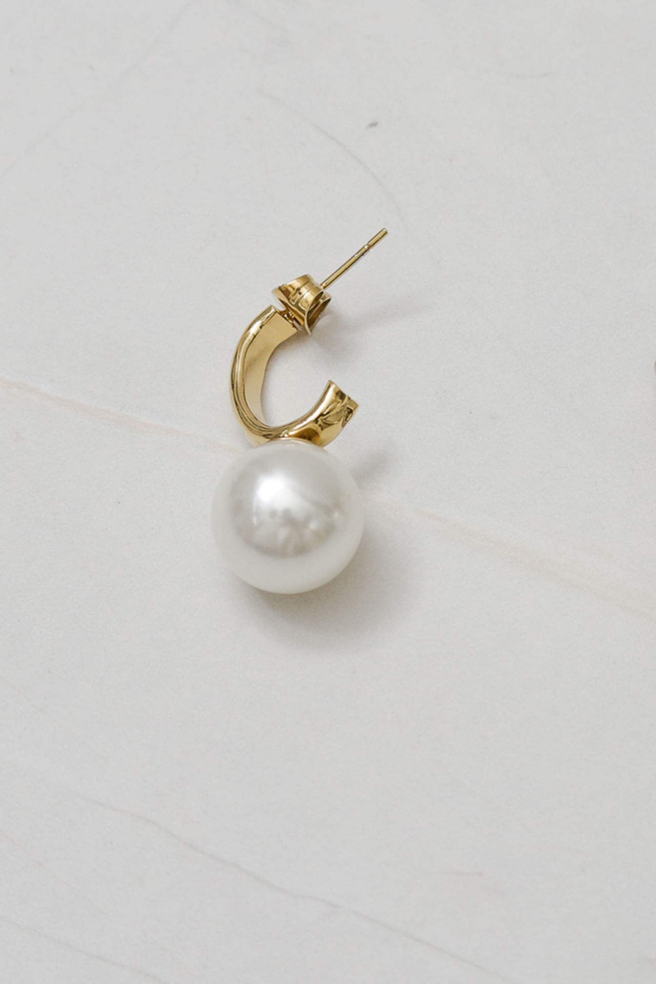 9036668 - Brinco Pingente Perola  DOURADO