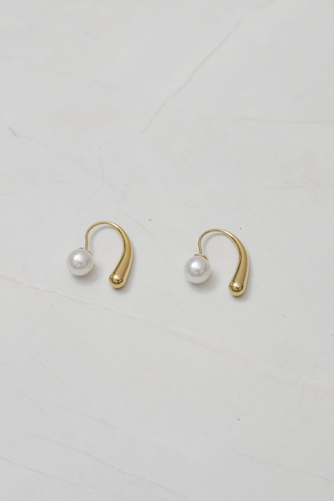9036681 - Brinco Drop Perola  DOURADO