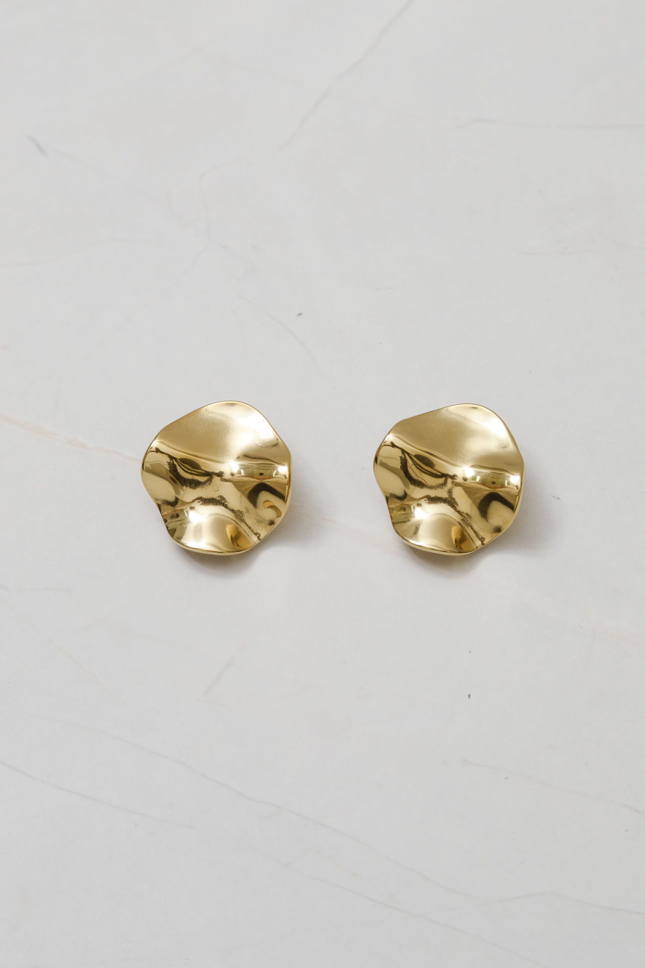9036692 - Brinco Losango Orgânico  DOURADO