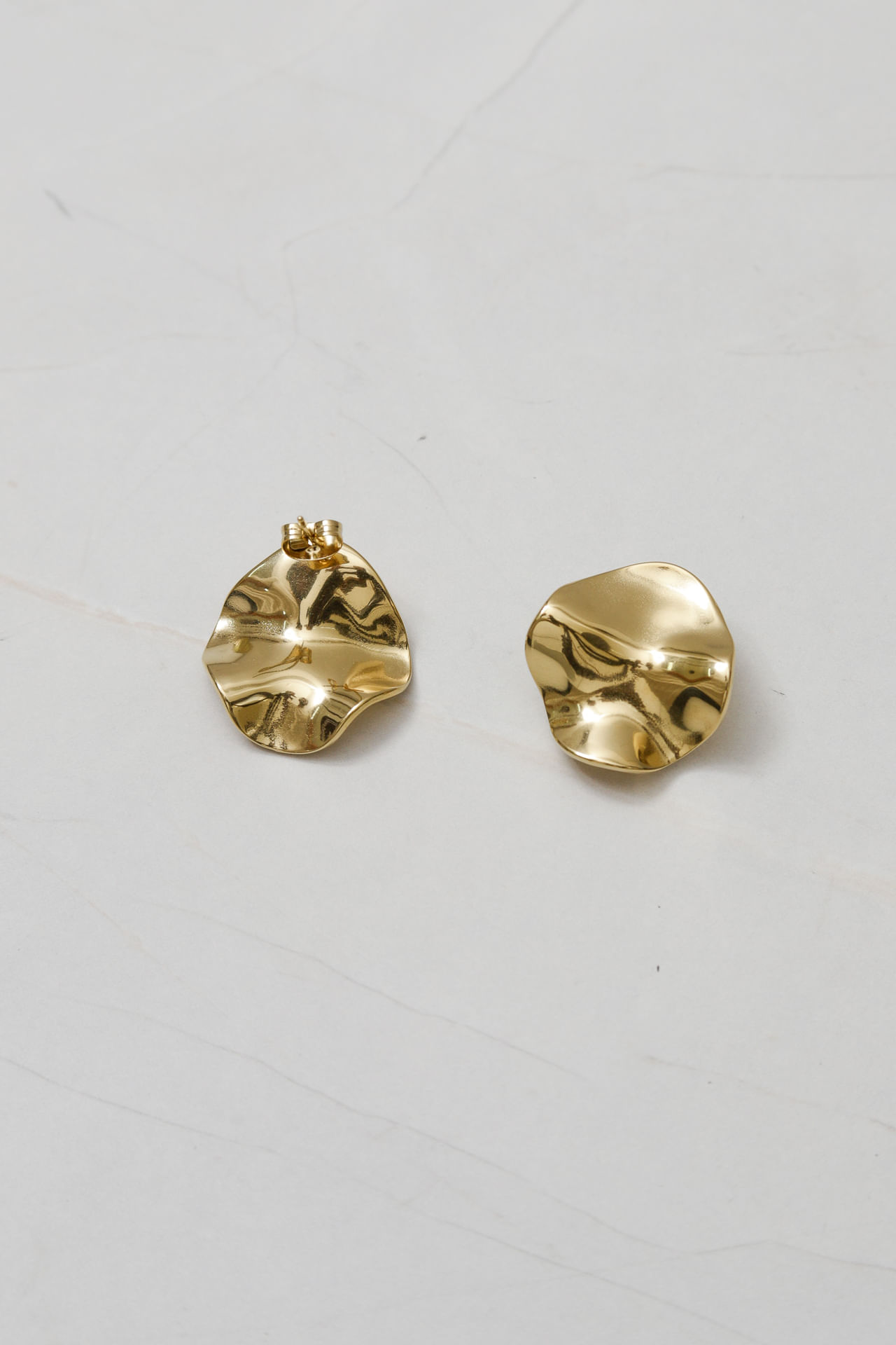 9036692 - Brinco Losango Orgânico  DOURADO