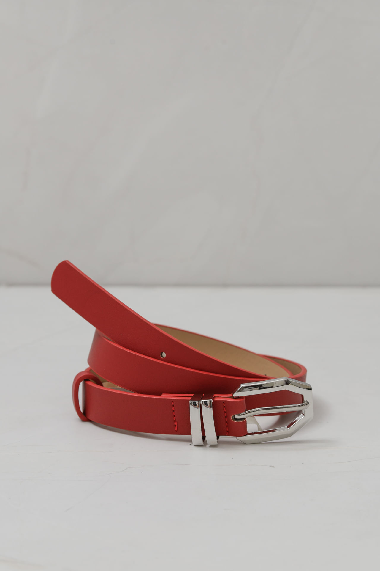 Cinto Fino Fivela Triangular  VERMELHO