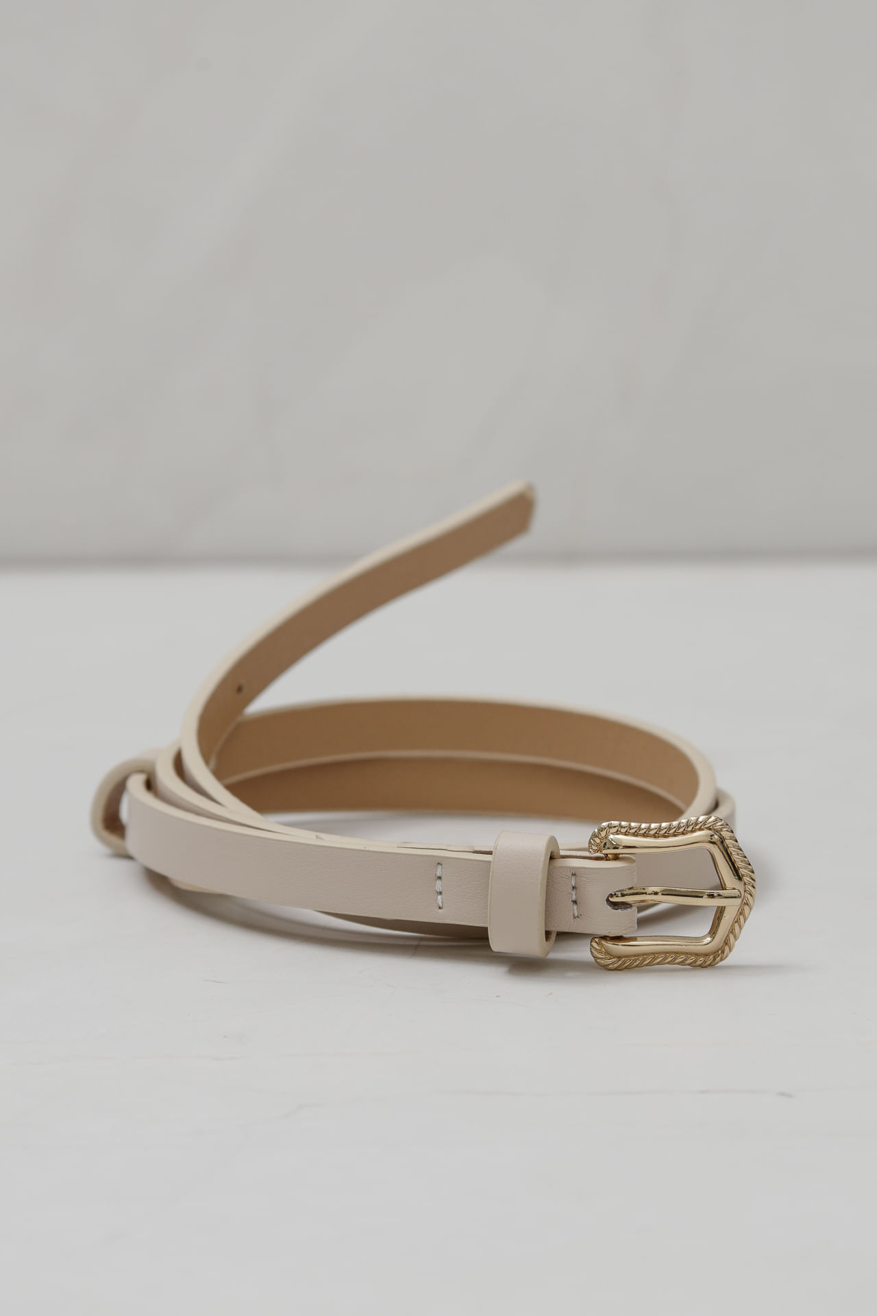 Cinto Fivela Pentagonal Detalhada  BEGE