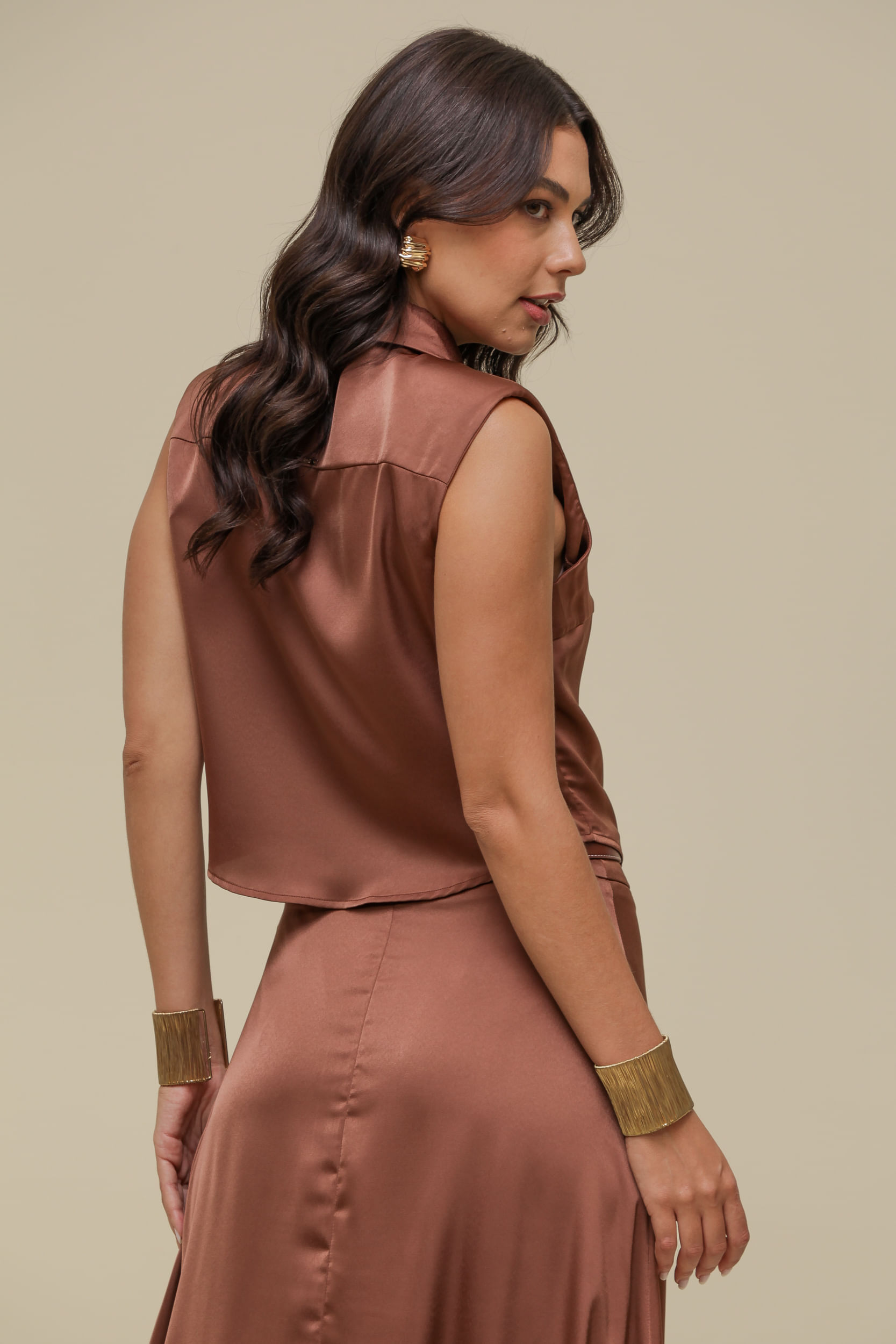9036789 - Blusa Cetim com Gola MARROM 9036789 - Blusa Cetim com Gola MARROM