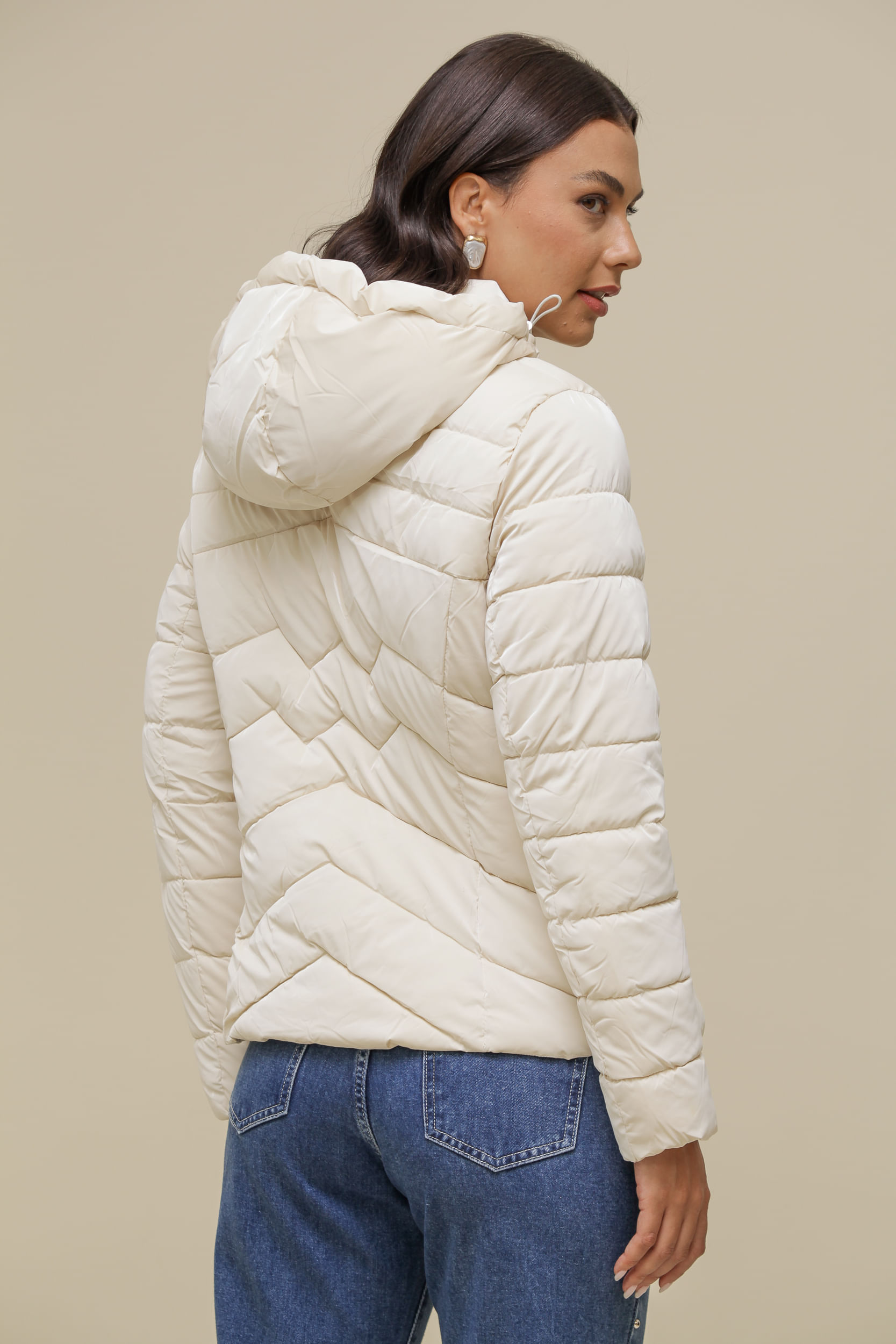 Jaqueta Puffer Basic Com Capuz OFF-WHITE Jaqueta Puffer Basic Com Capuz OFF-WHITE