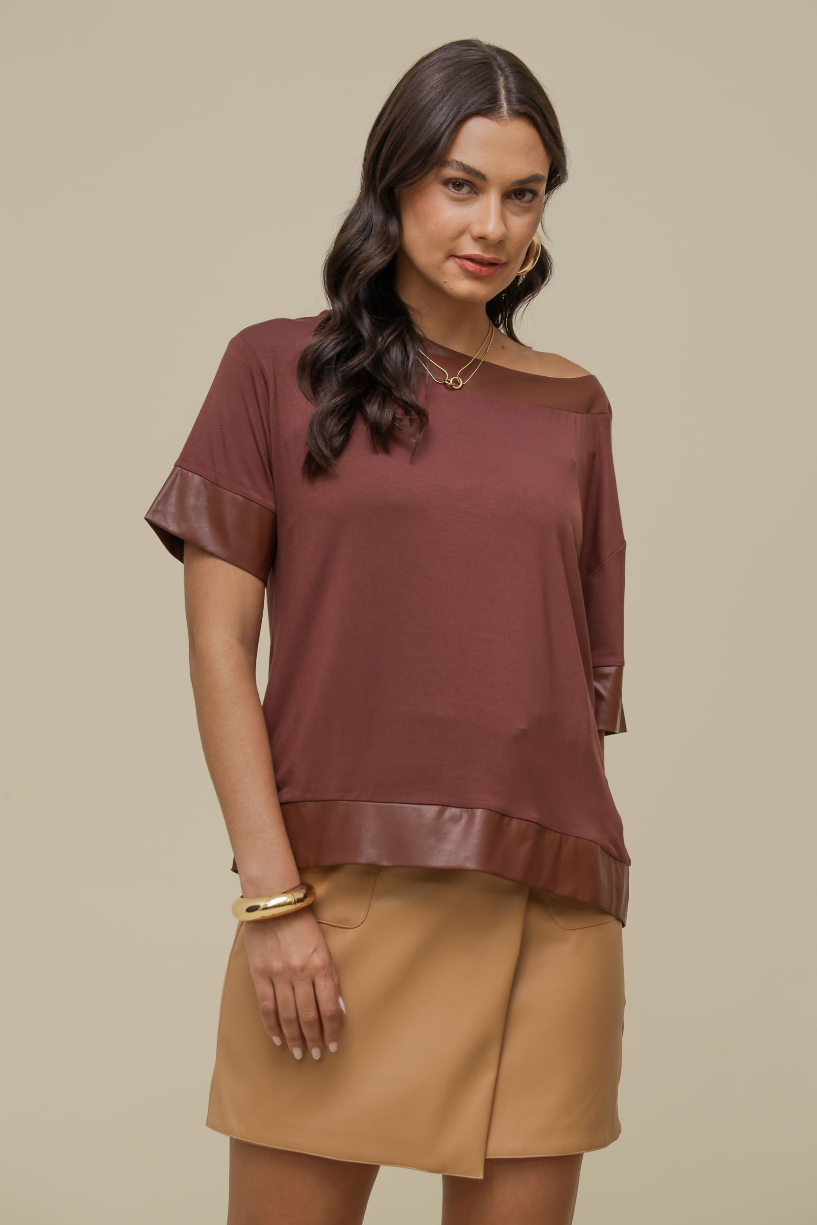 9036455 - Blusa Malha com Detalhes em PU MARROM 9036455 - Blusa Malha com Detalhes em PU MARROM