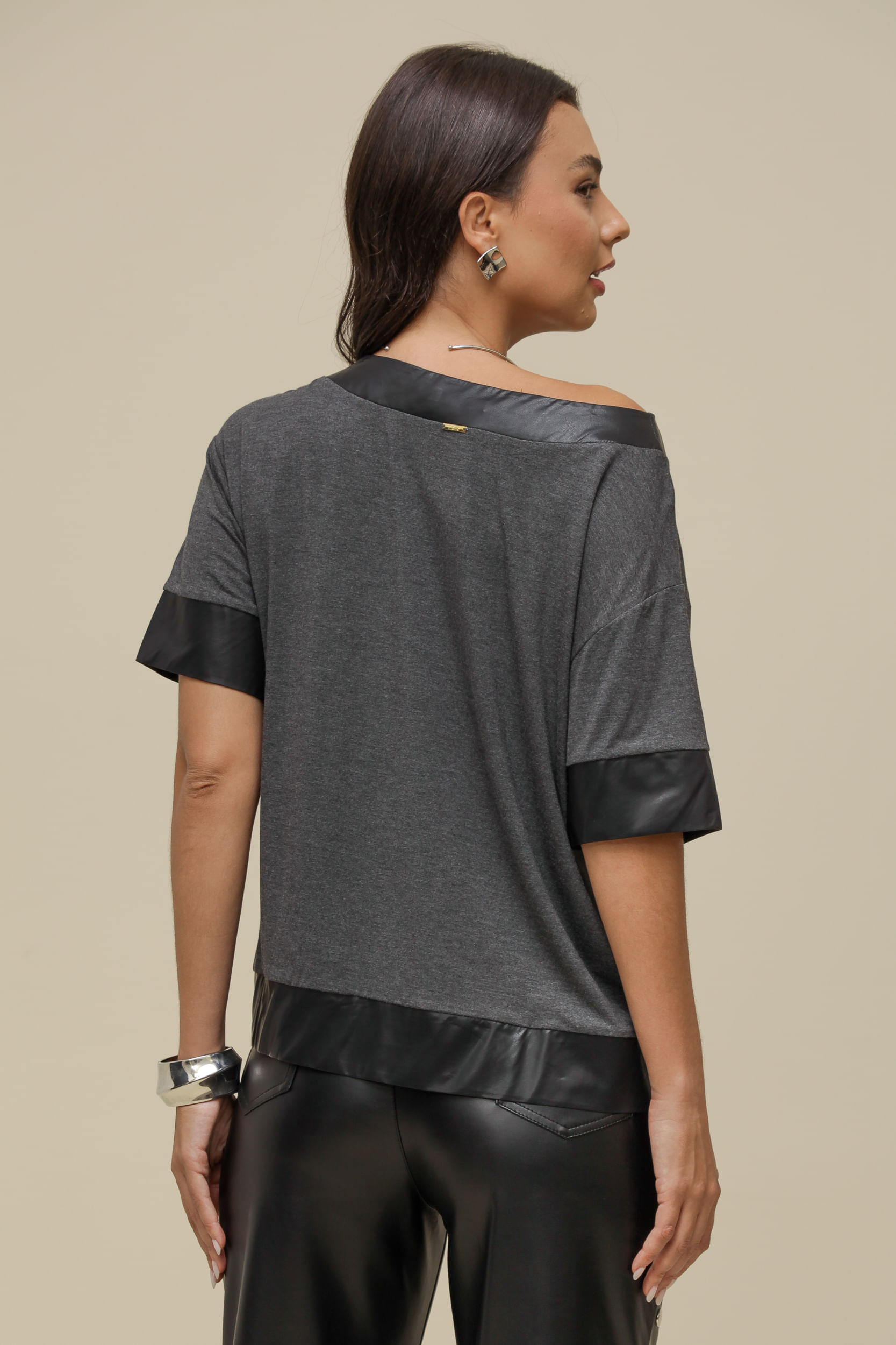 9036455 - Blusa Malha com Detalhes em PU CINZA 9036455 - Blusa Malha com Detalhes em PU CINZA
