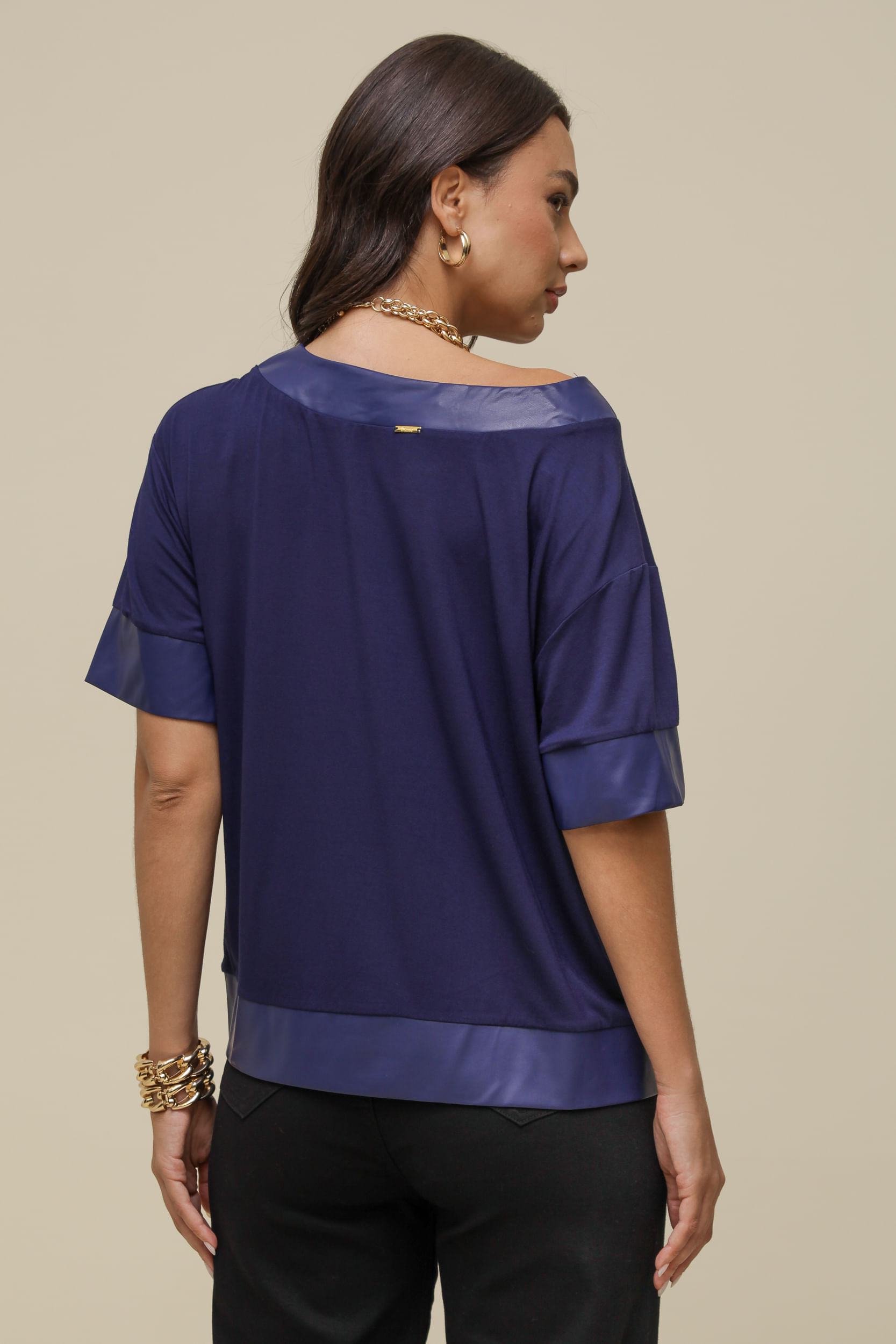 9036455 - Blusa Malha com Detalhes em PU MARINHO 9036455 - Blusa Malha com Detalhes em PU MARINHO