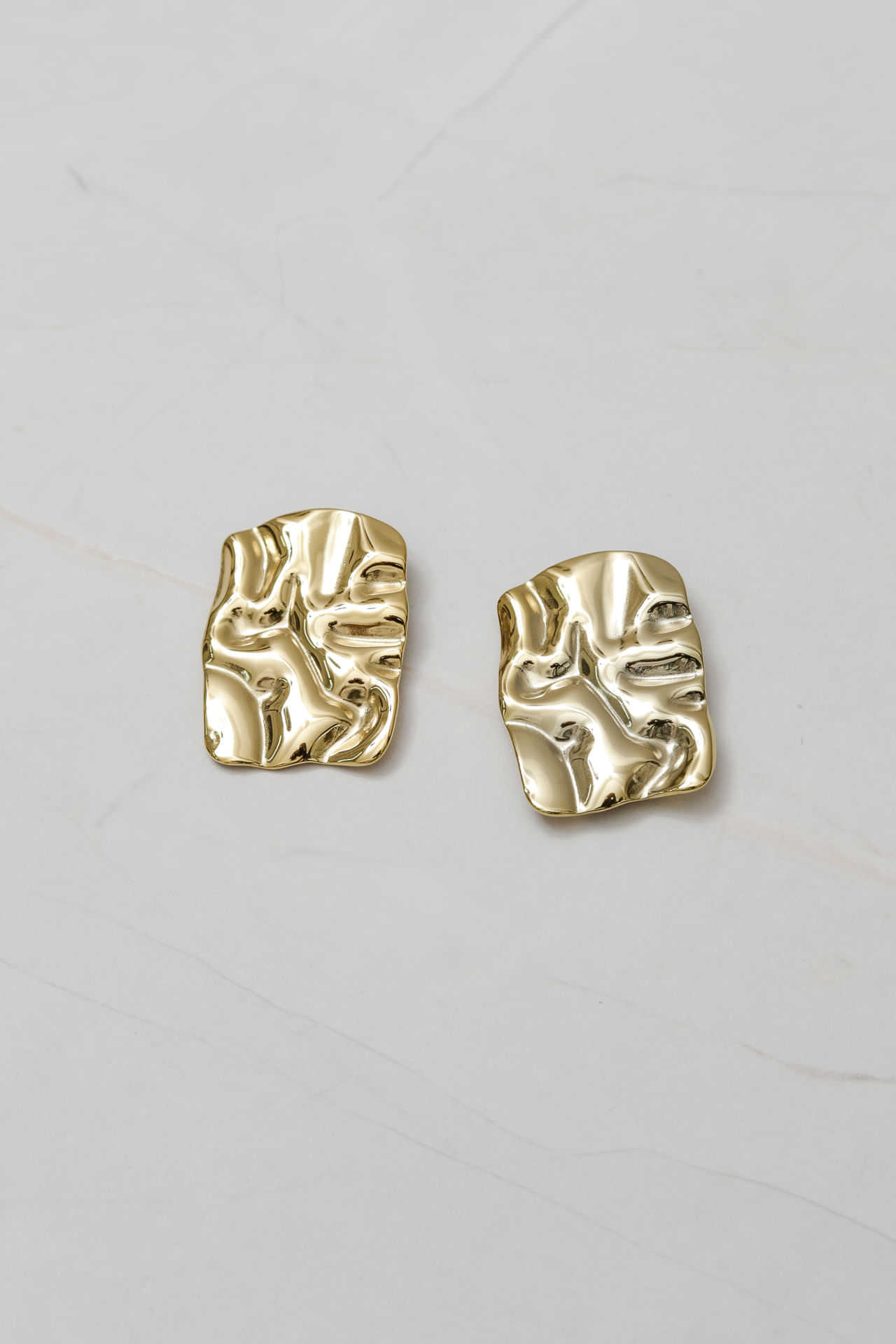 9036642 - Brinco Amassado Luxo  DOURADO