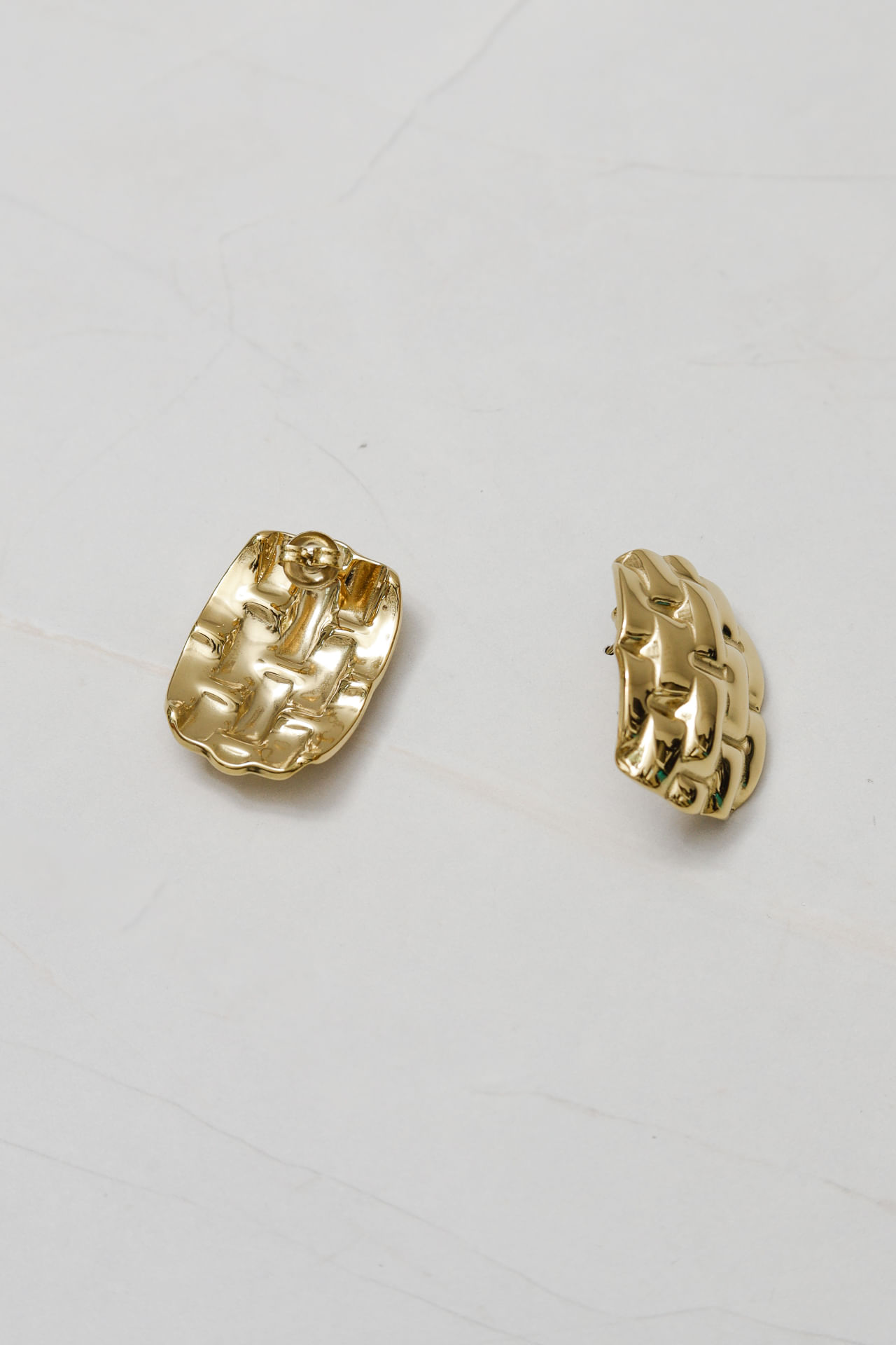 9036645 - Brinco Meia Argola Detalhe DOURADO 9036645 - Brinco Meia Argola Detalhe DOURADO