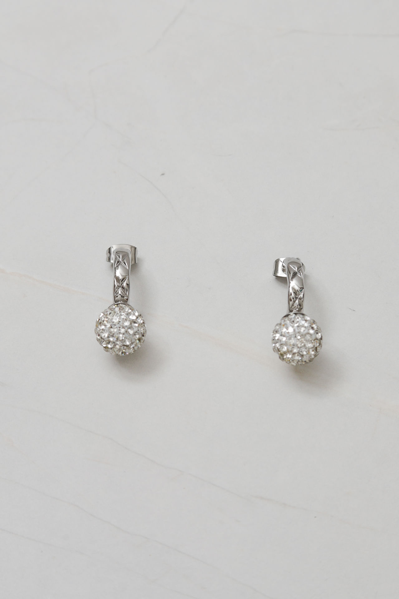 9036670 - Brinco Pingente Brilho  PRATA